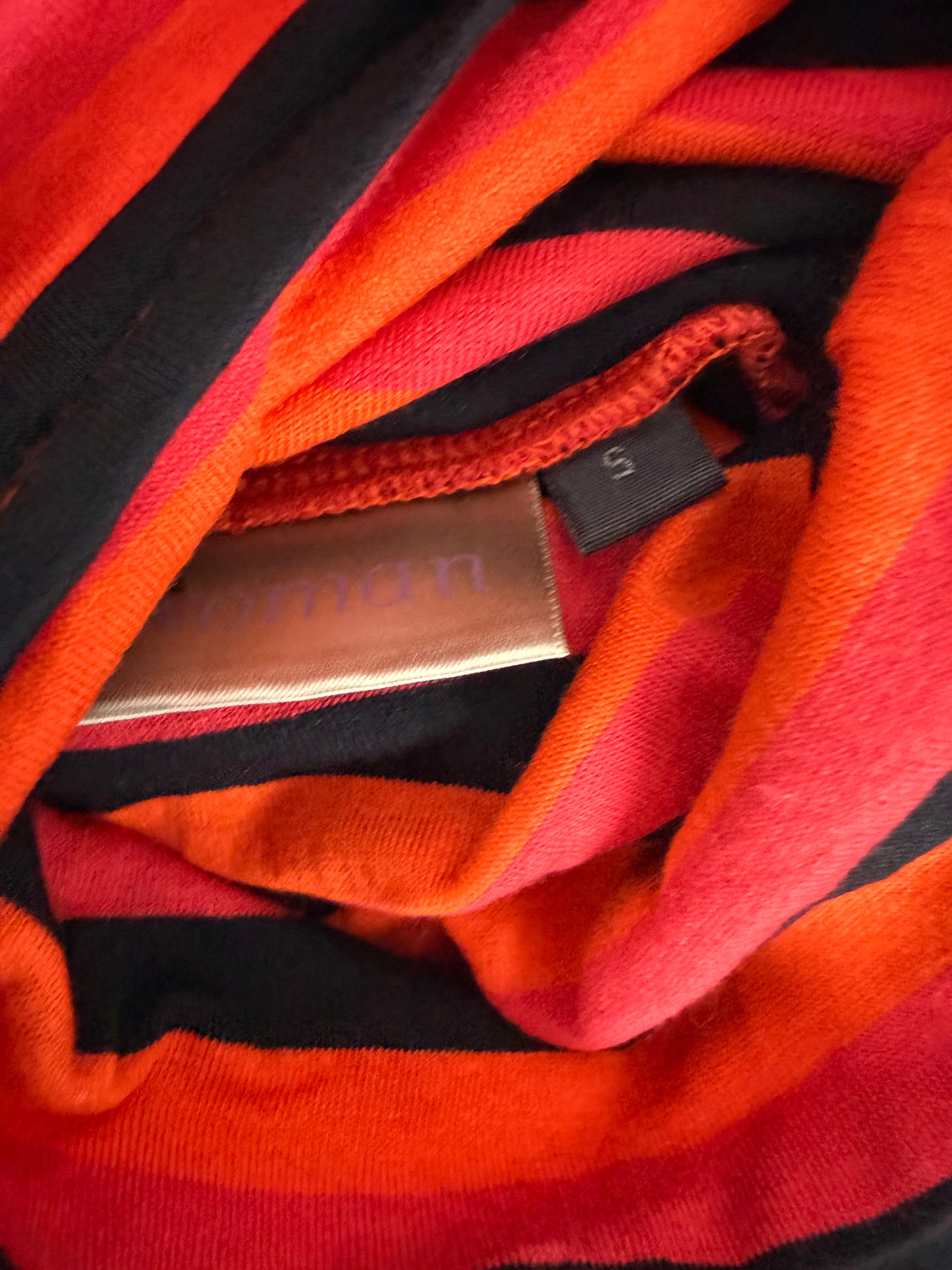 Orange striped turtleneck long sleeves top (S/M)