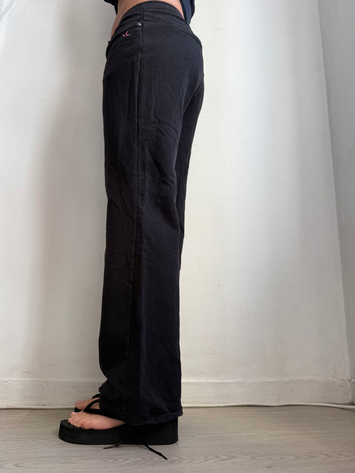Black low rise cotton baggy pants (M)