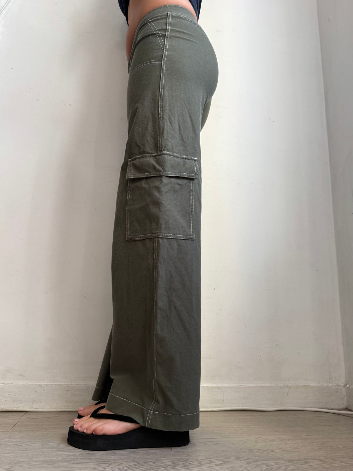 Pantalon droit taille basse en jean noir (XS)