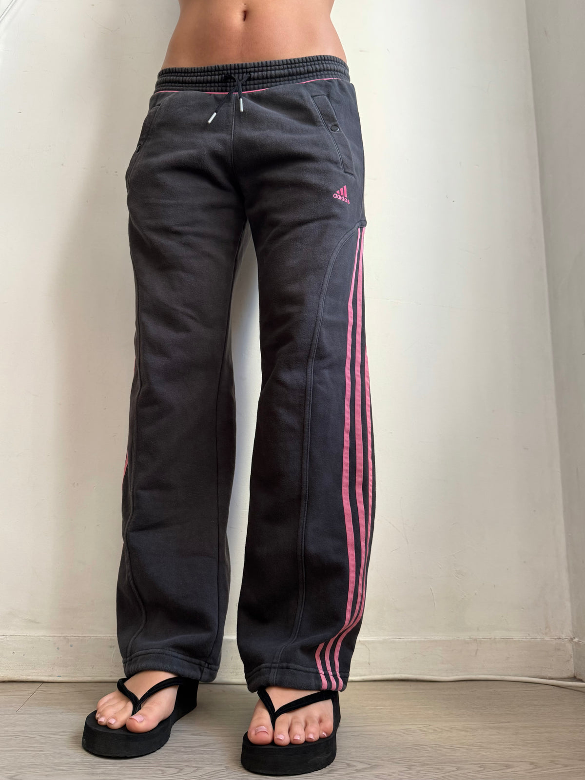 Grey & pink low rise baggy pants (M)