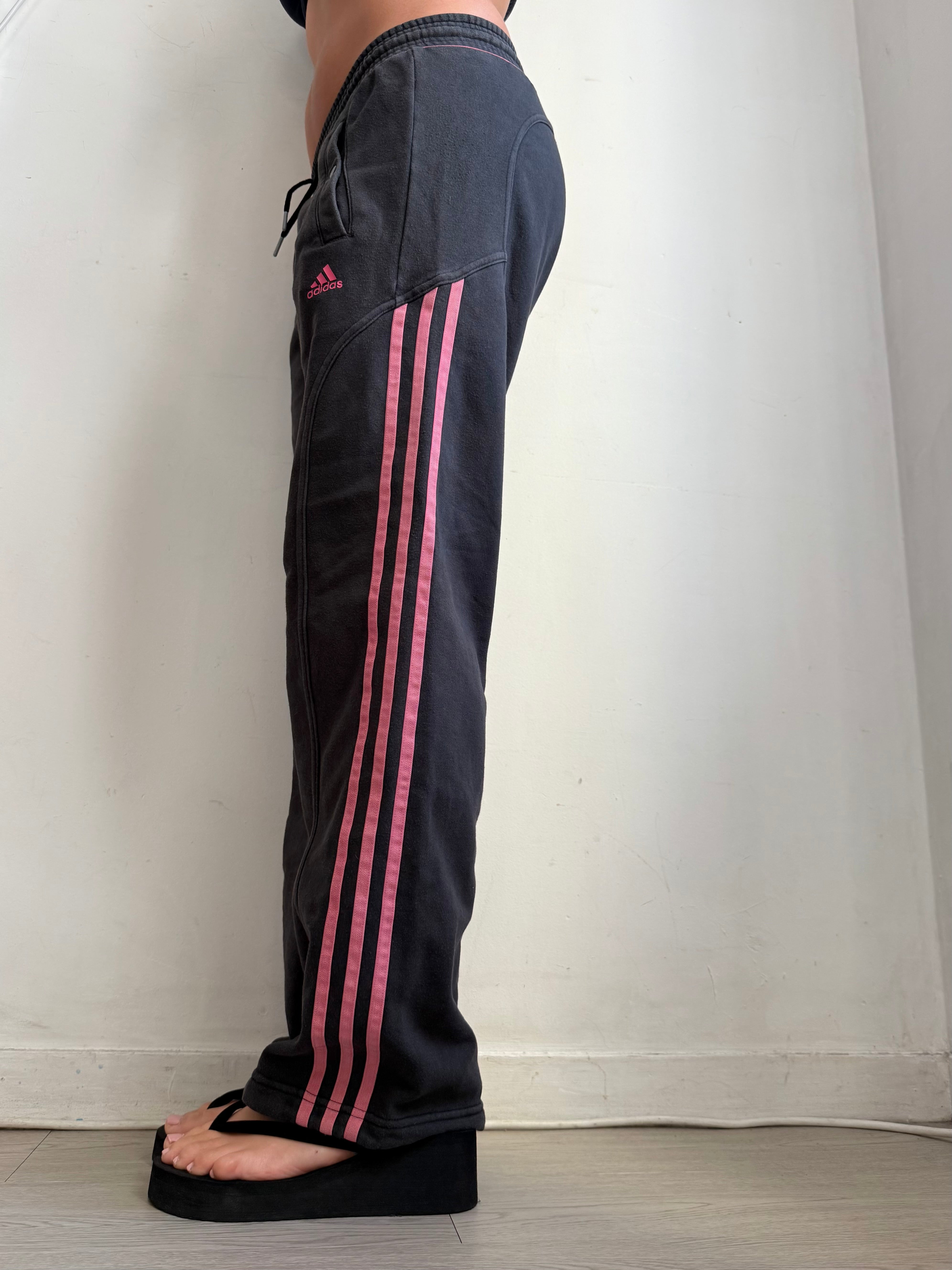 Grey & pink low rise baggy pants (M)