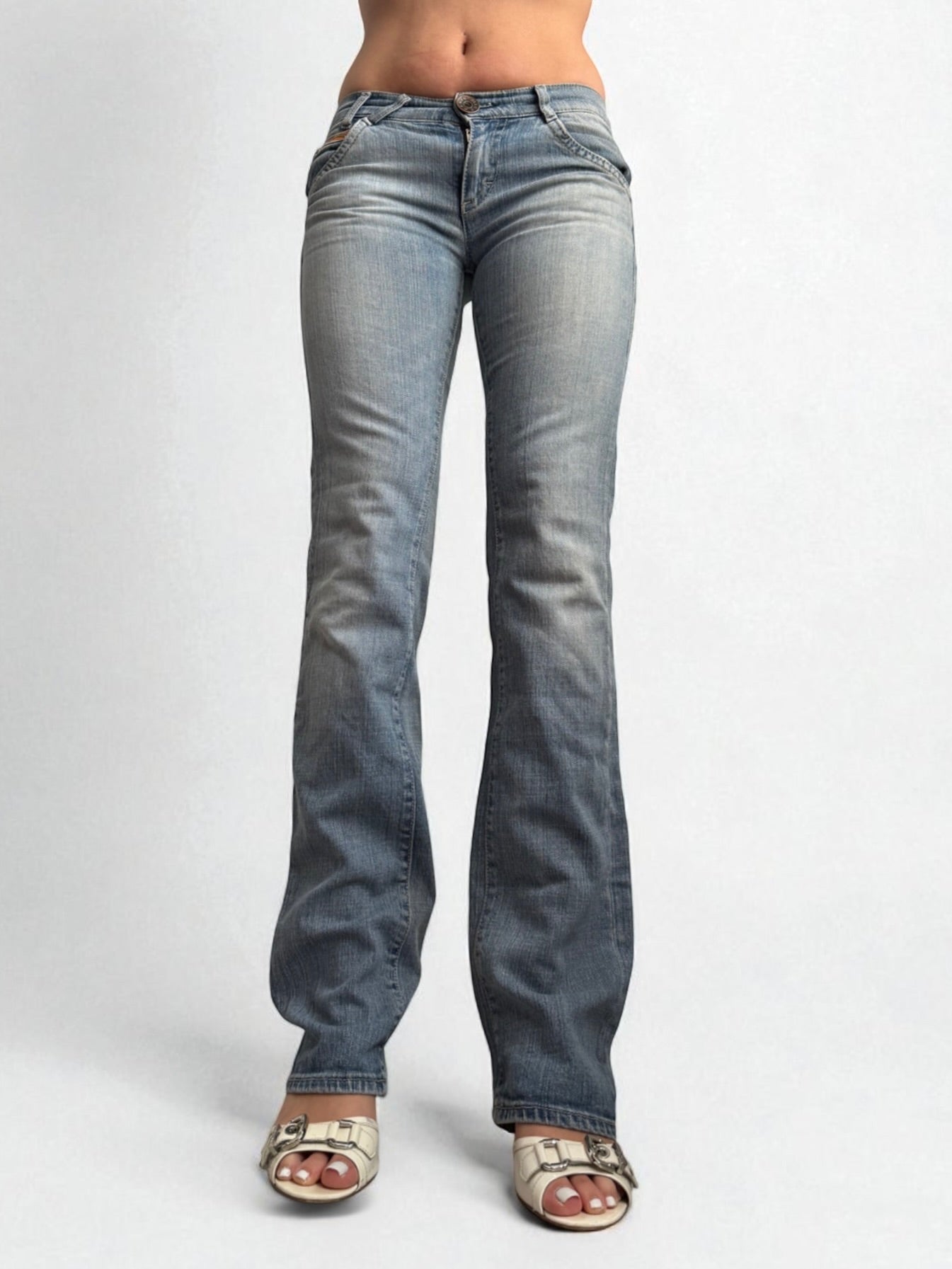 Low rise blue denim bootcut pant (XS)