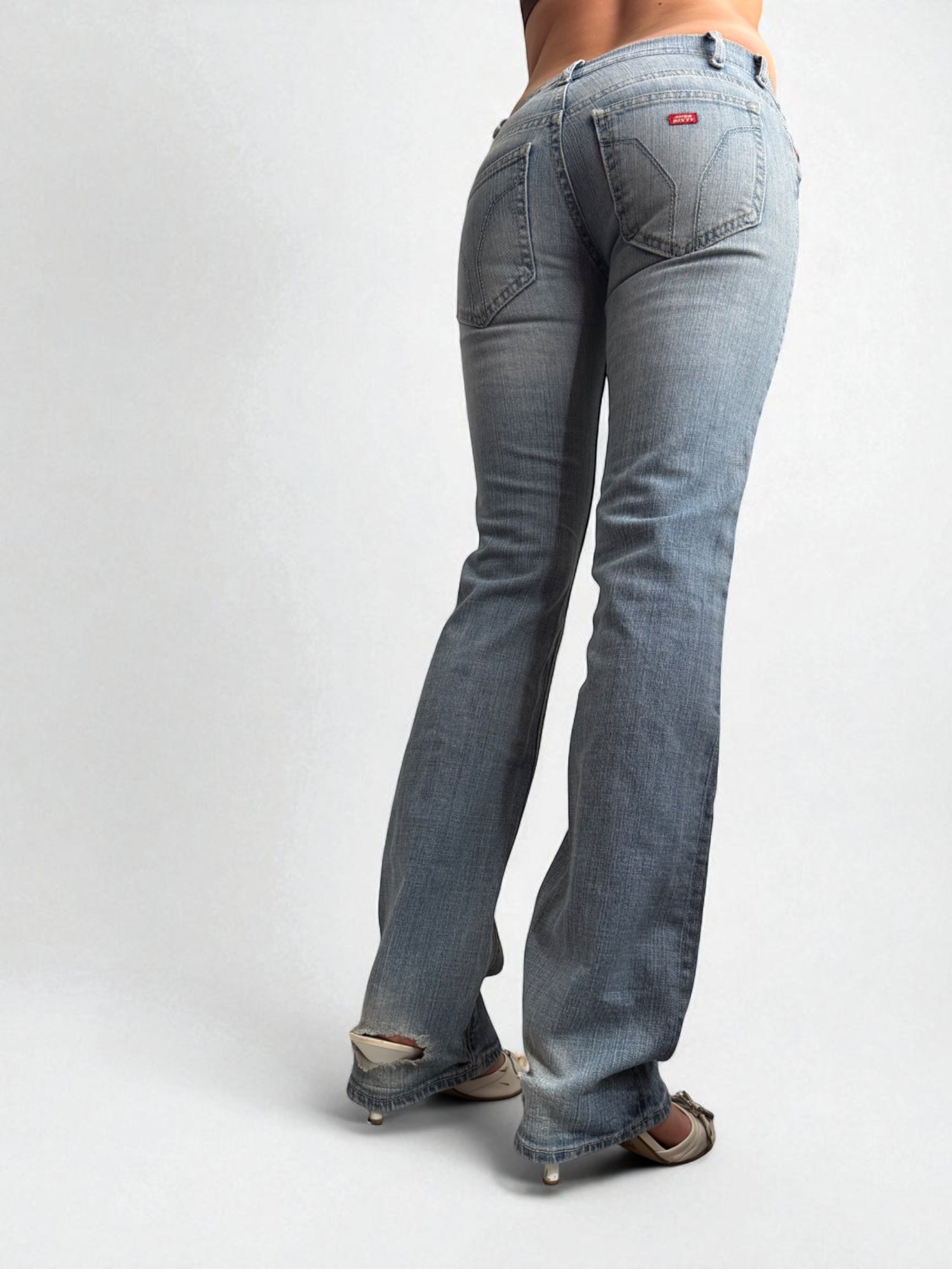 Low rise blue denim bootcut pant (XS)