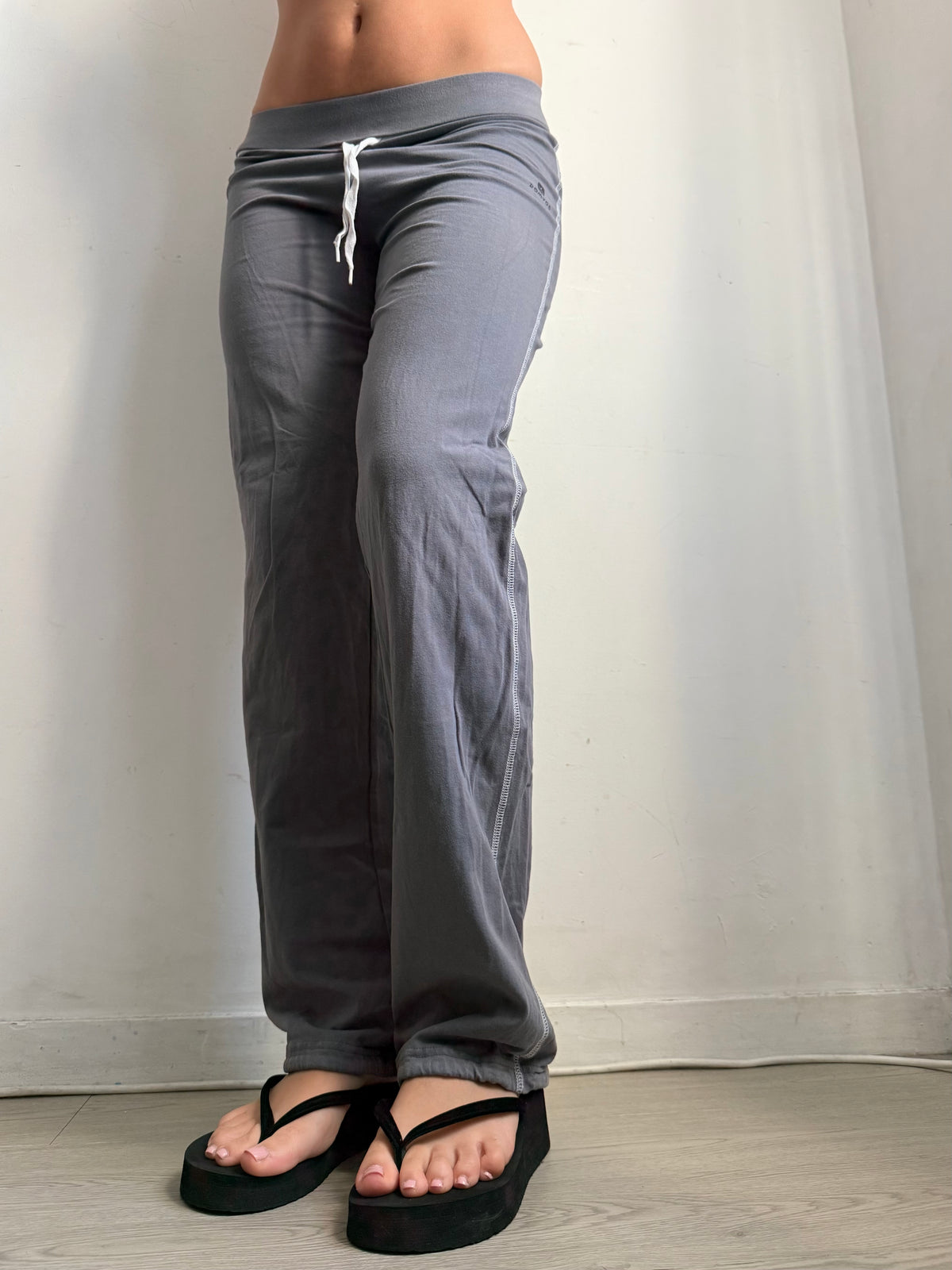Pantalon droit taille basse en jean noir (XS)