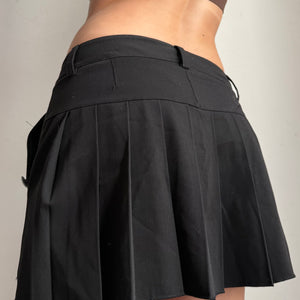 Black pleated low rise mini skirt (S)