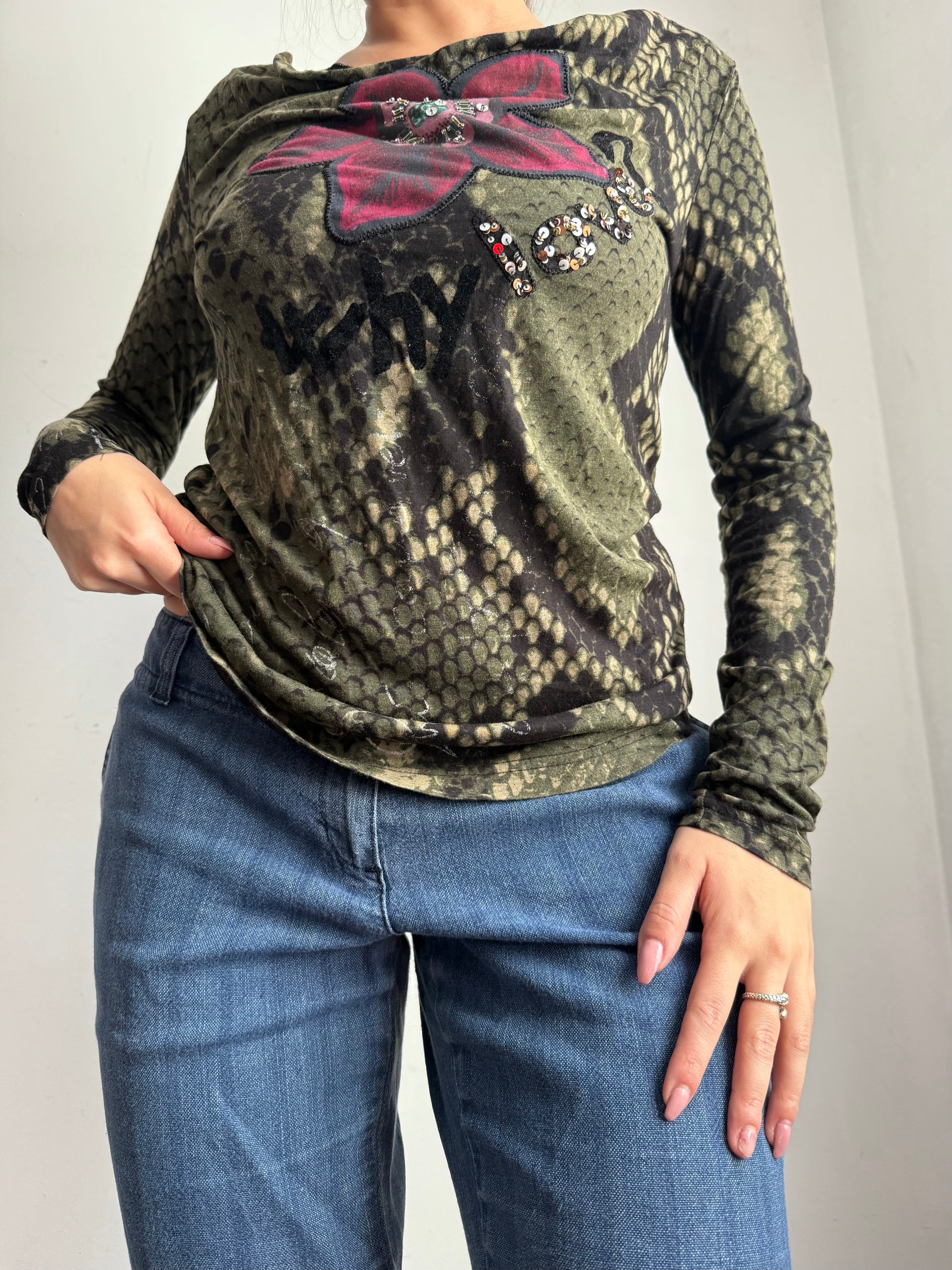 Khaki snake print long sleeves shirt (S/M)