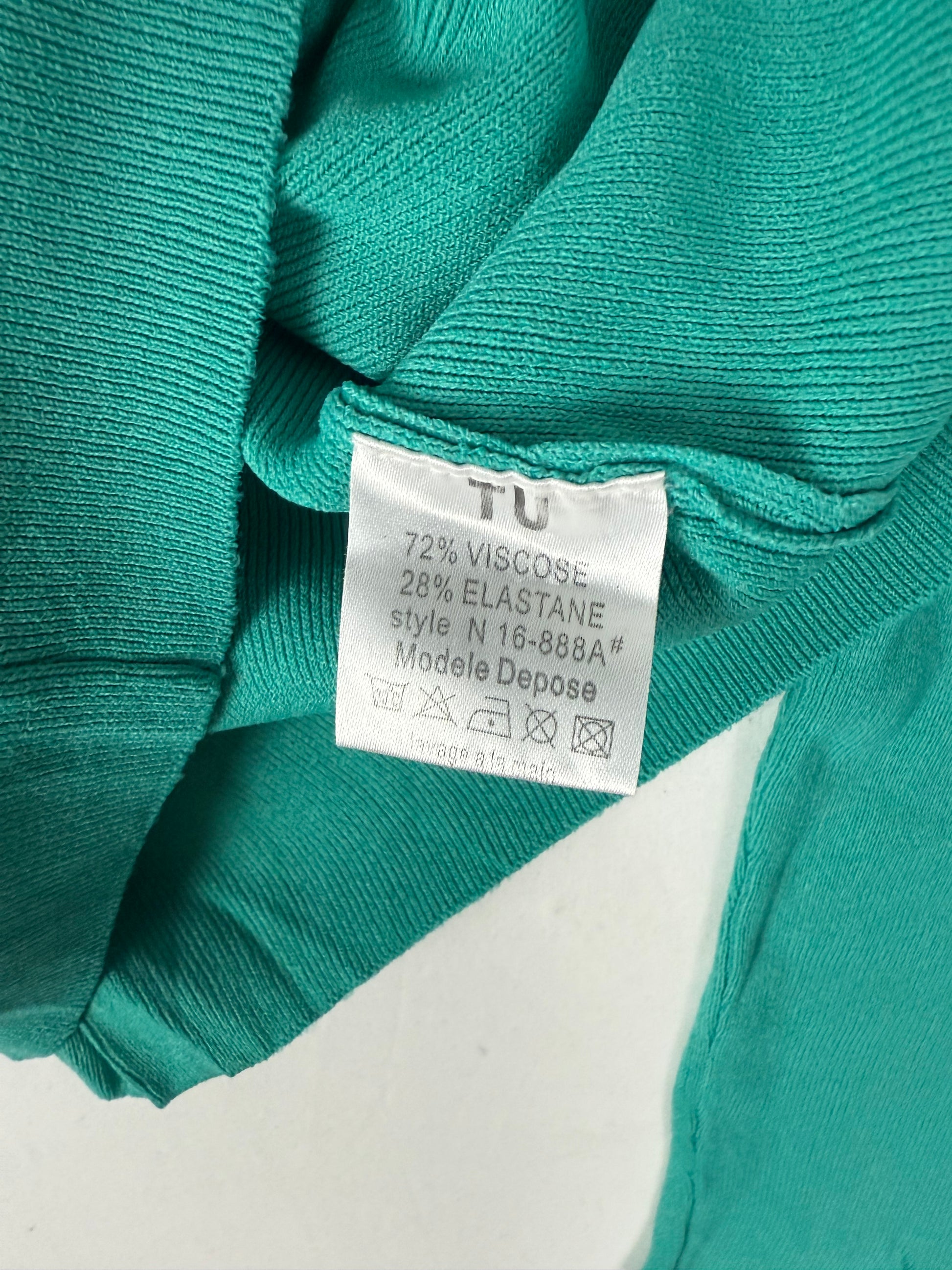 Green ribbed long sleeves top (S/M)