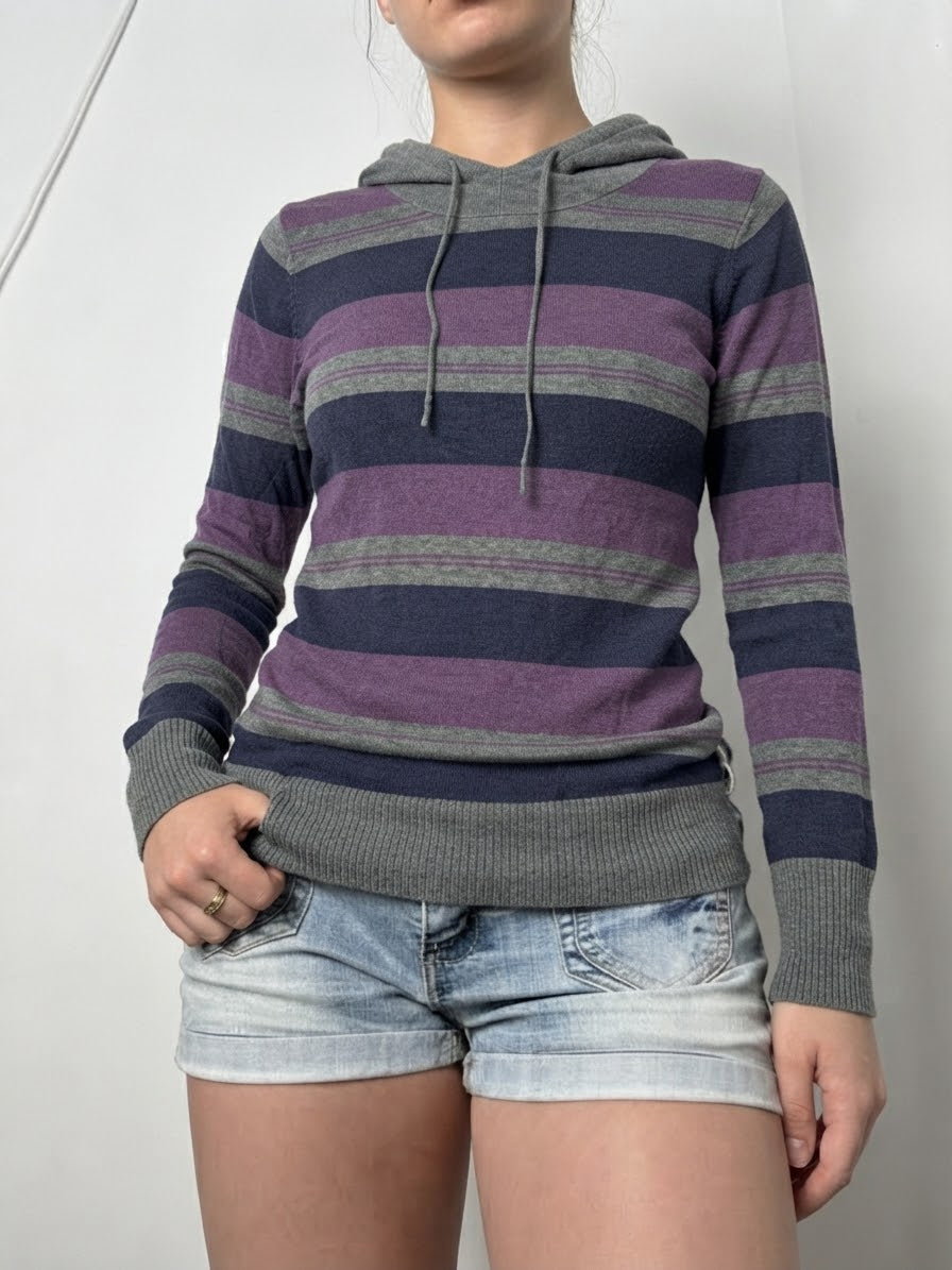 Mini-robe en maille grise à manches courtes avec nouage (S)