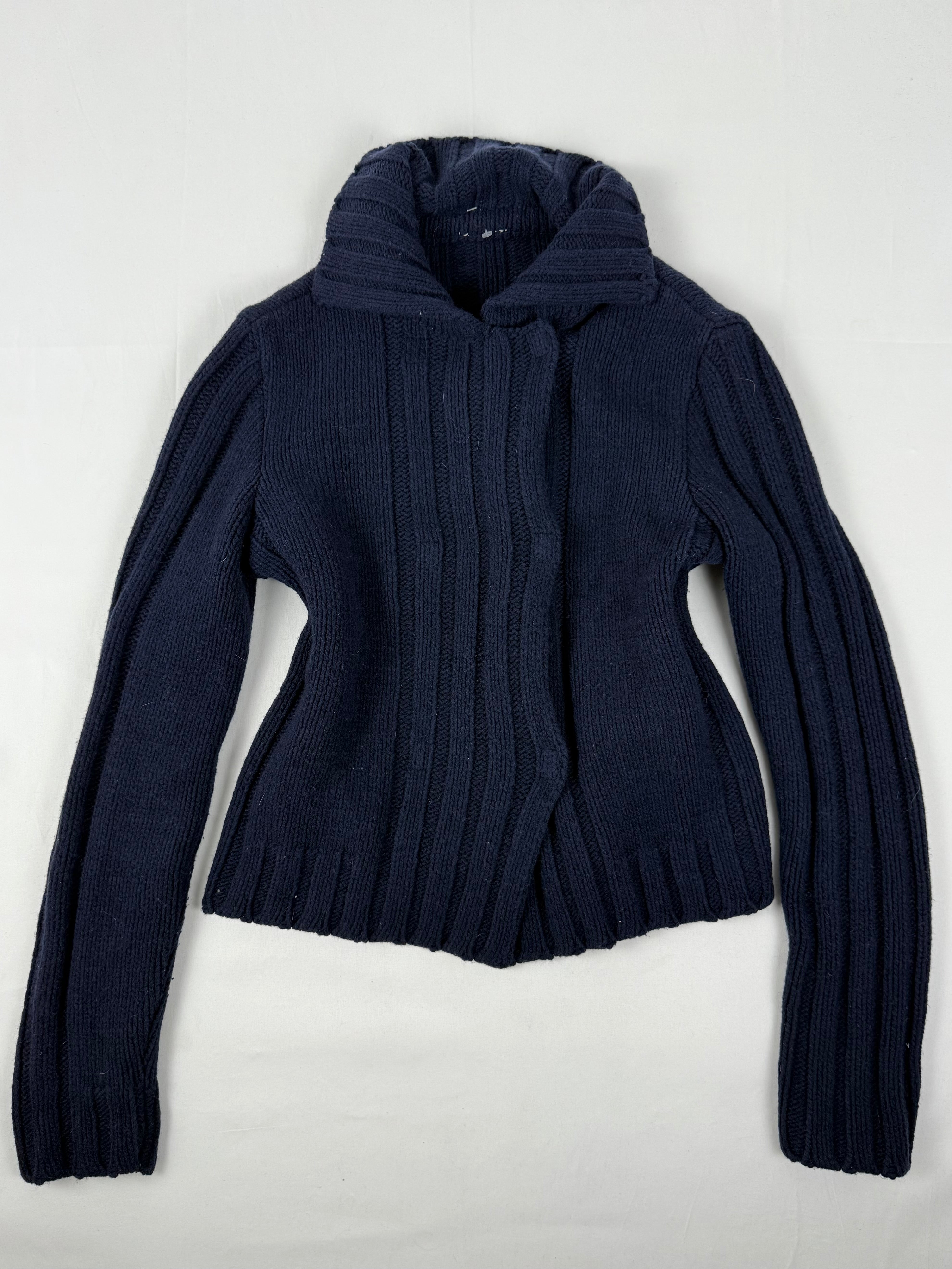 Mini-robe en maille grise à manches courtes avec nouage (S)