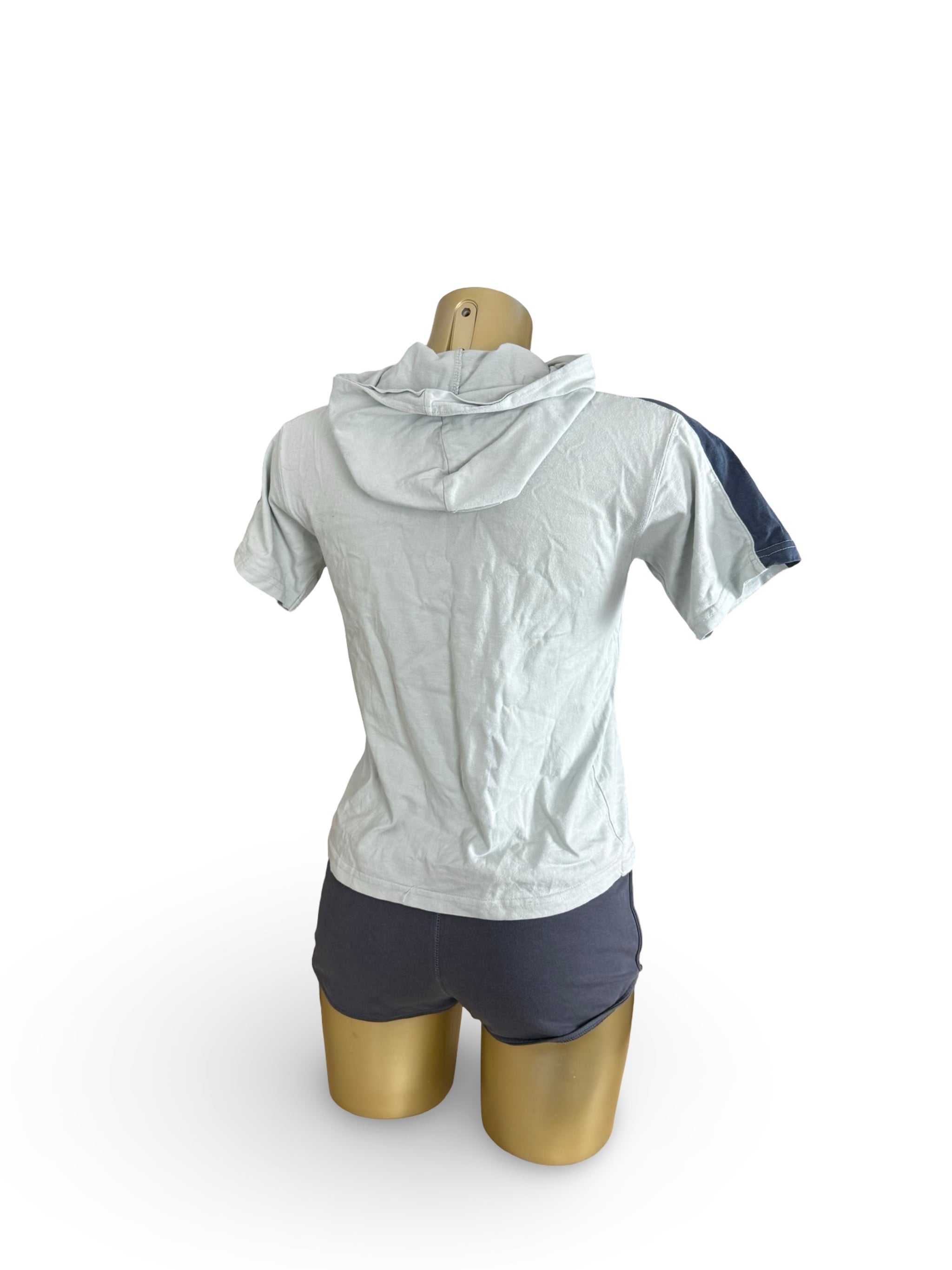 Grey hooded 100% cotton tee (S/M)