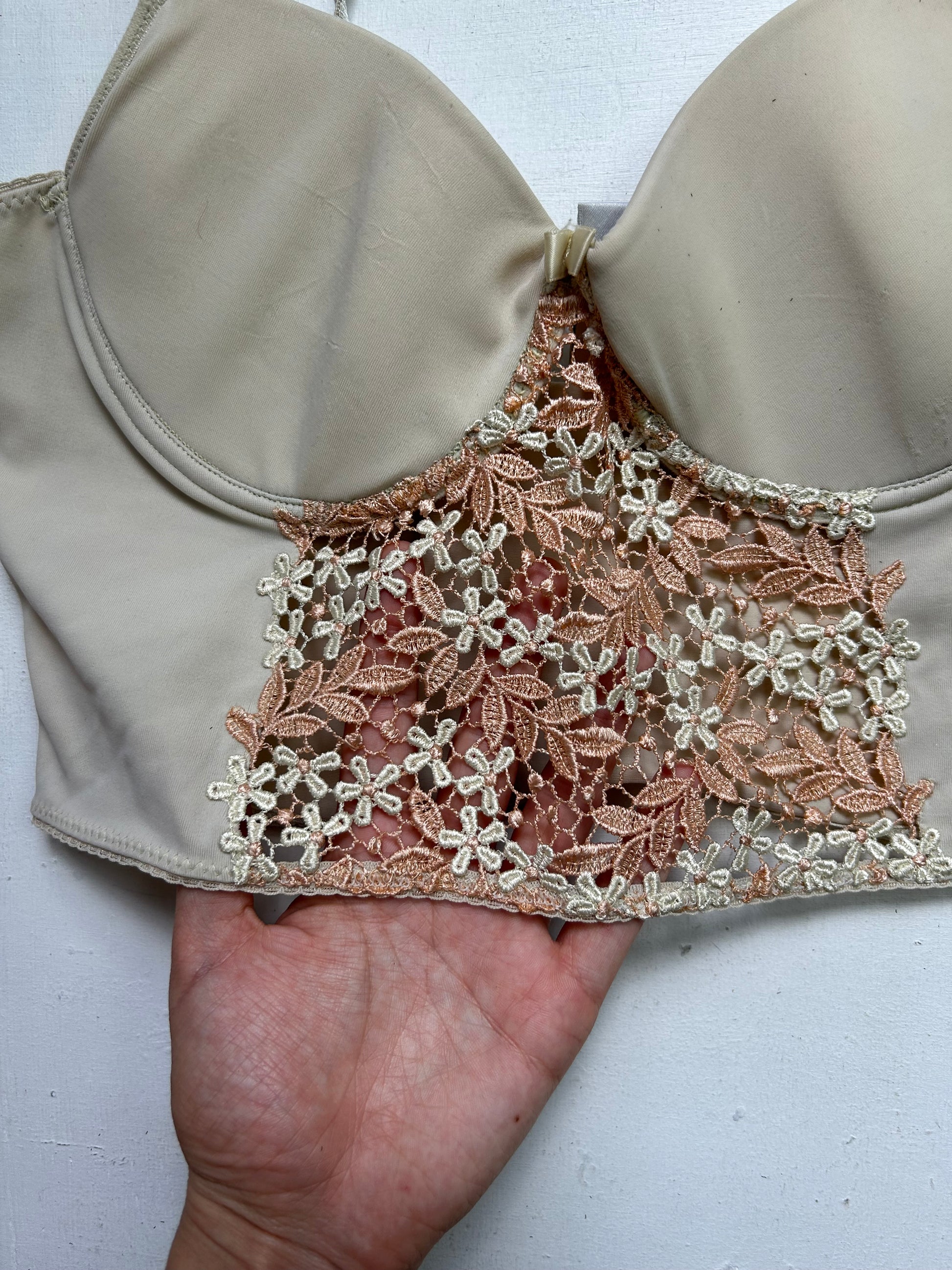 Beige lace embroidered padded crop top bra (S)
