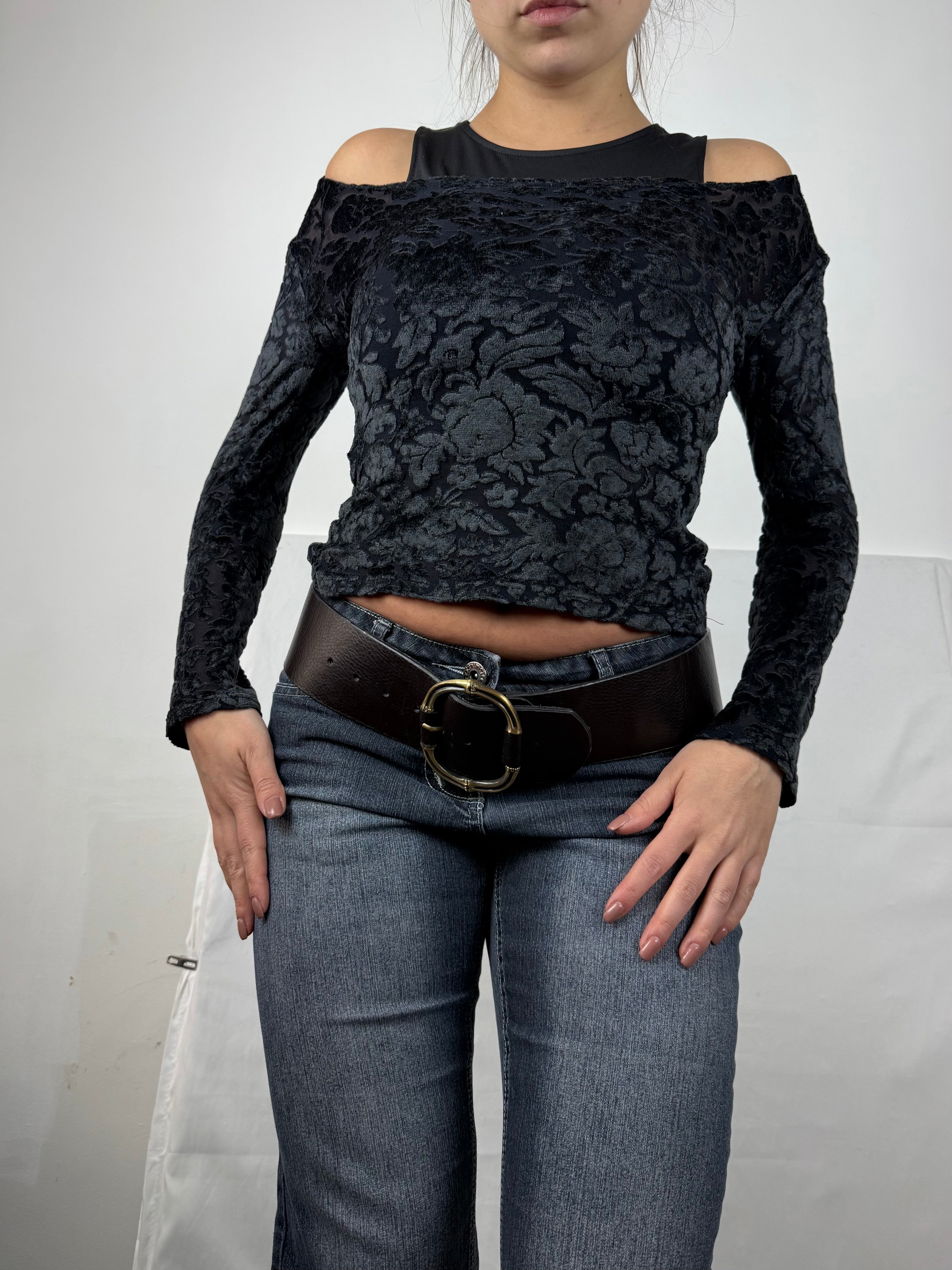 Black floral velvet long sleeves top (S)