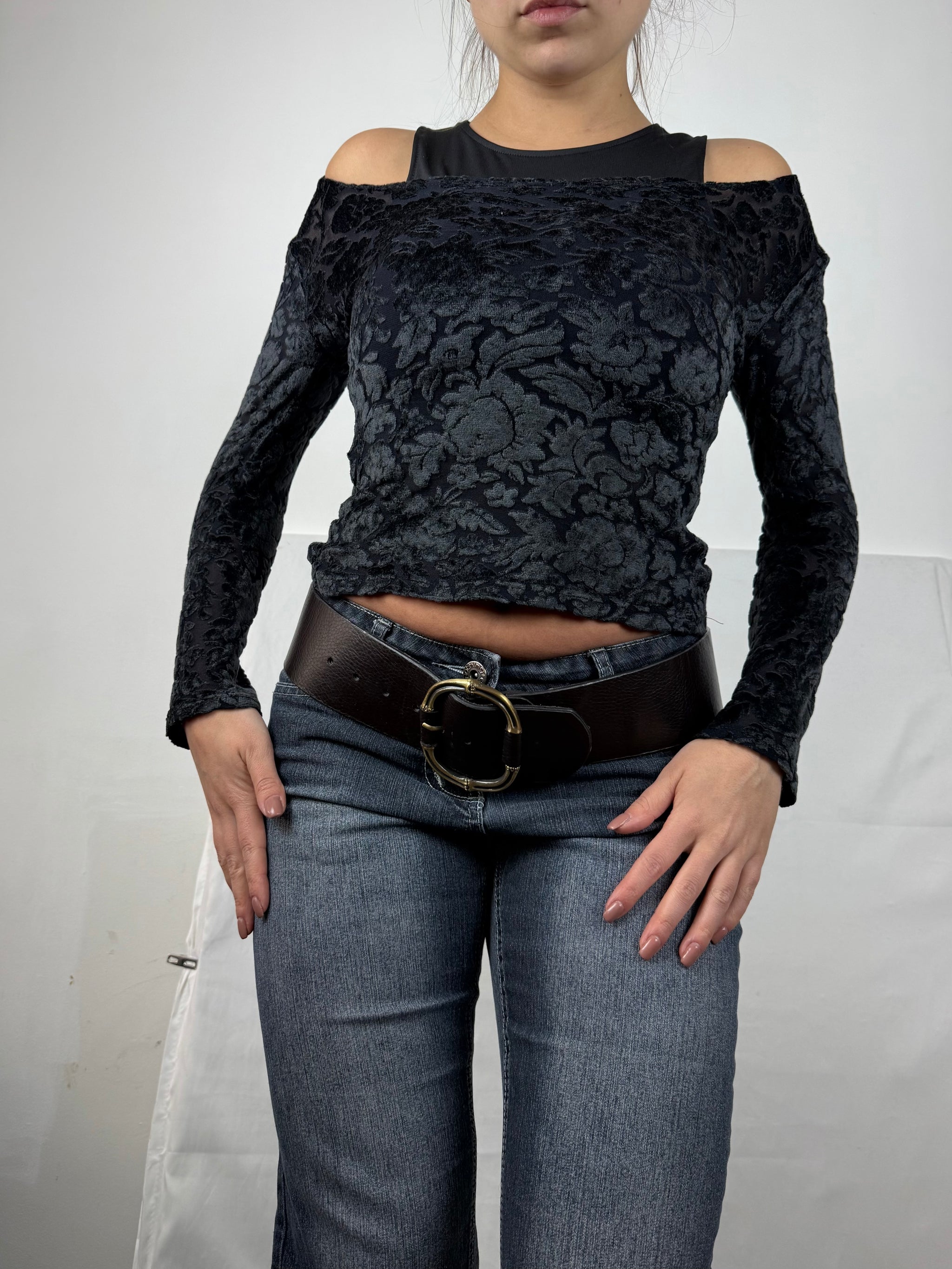 Black floral velvet long sleeves top (S)