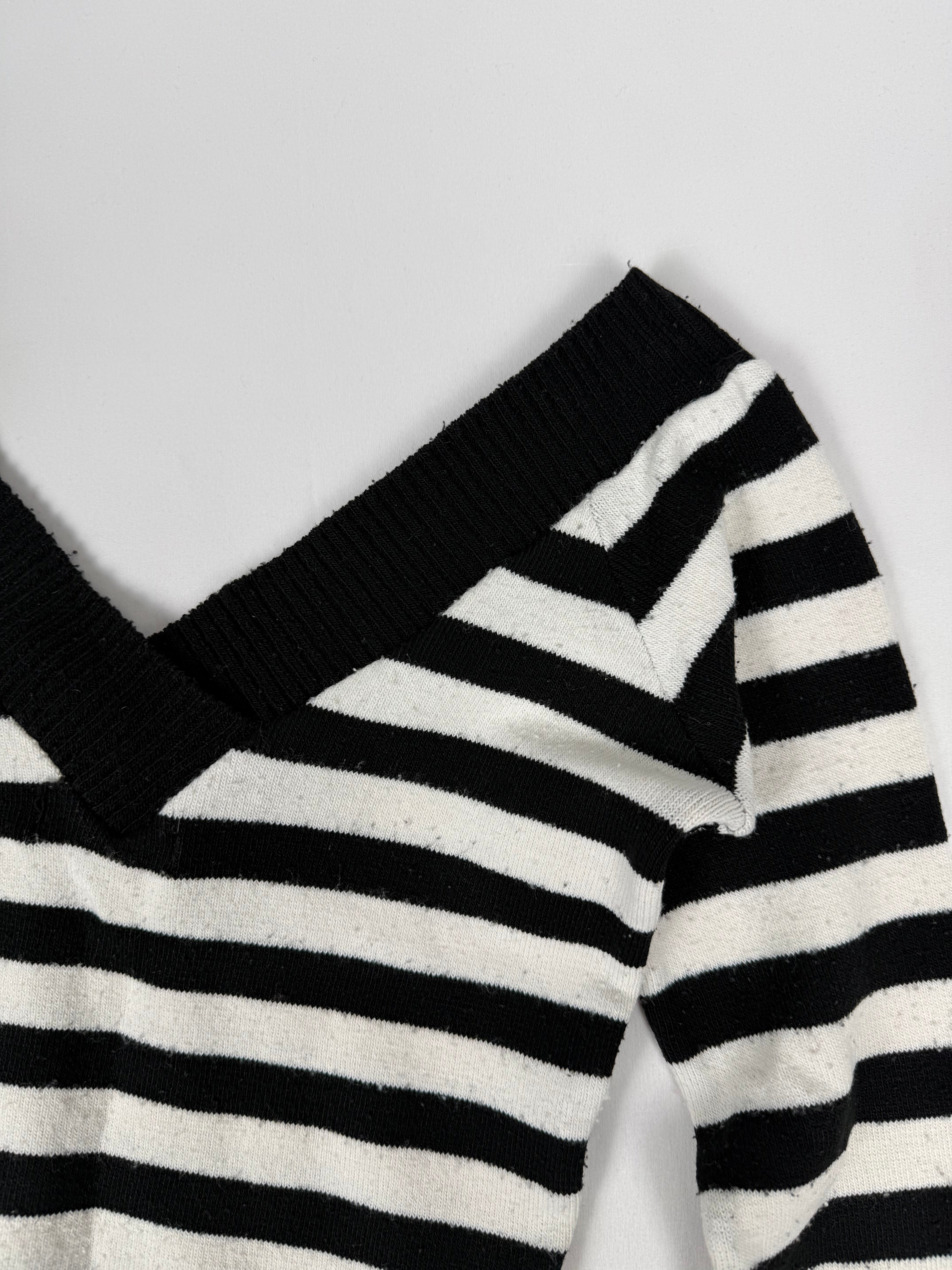 Black & white striped jumper (M)
