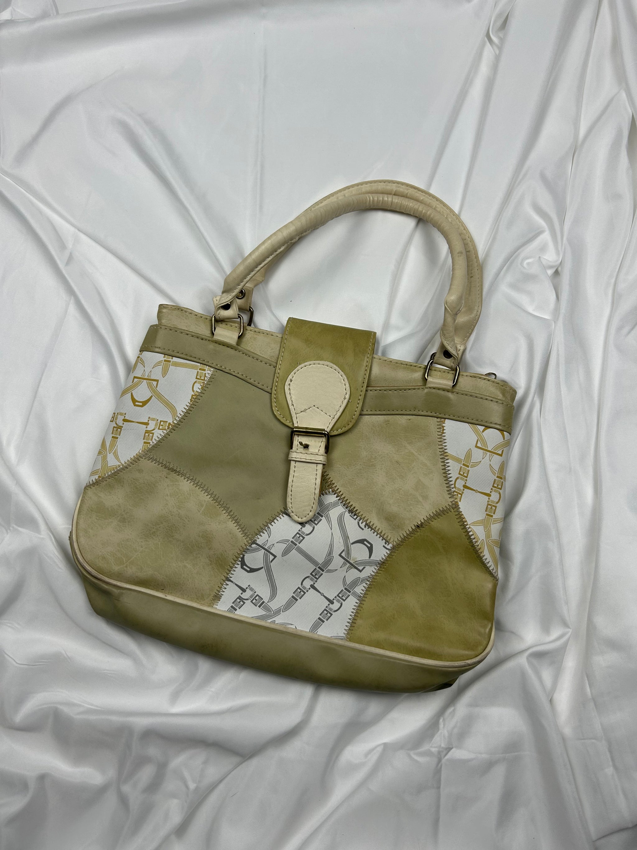 Cream buckle belt handbag (30x21cm)