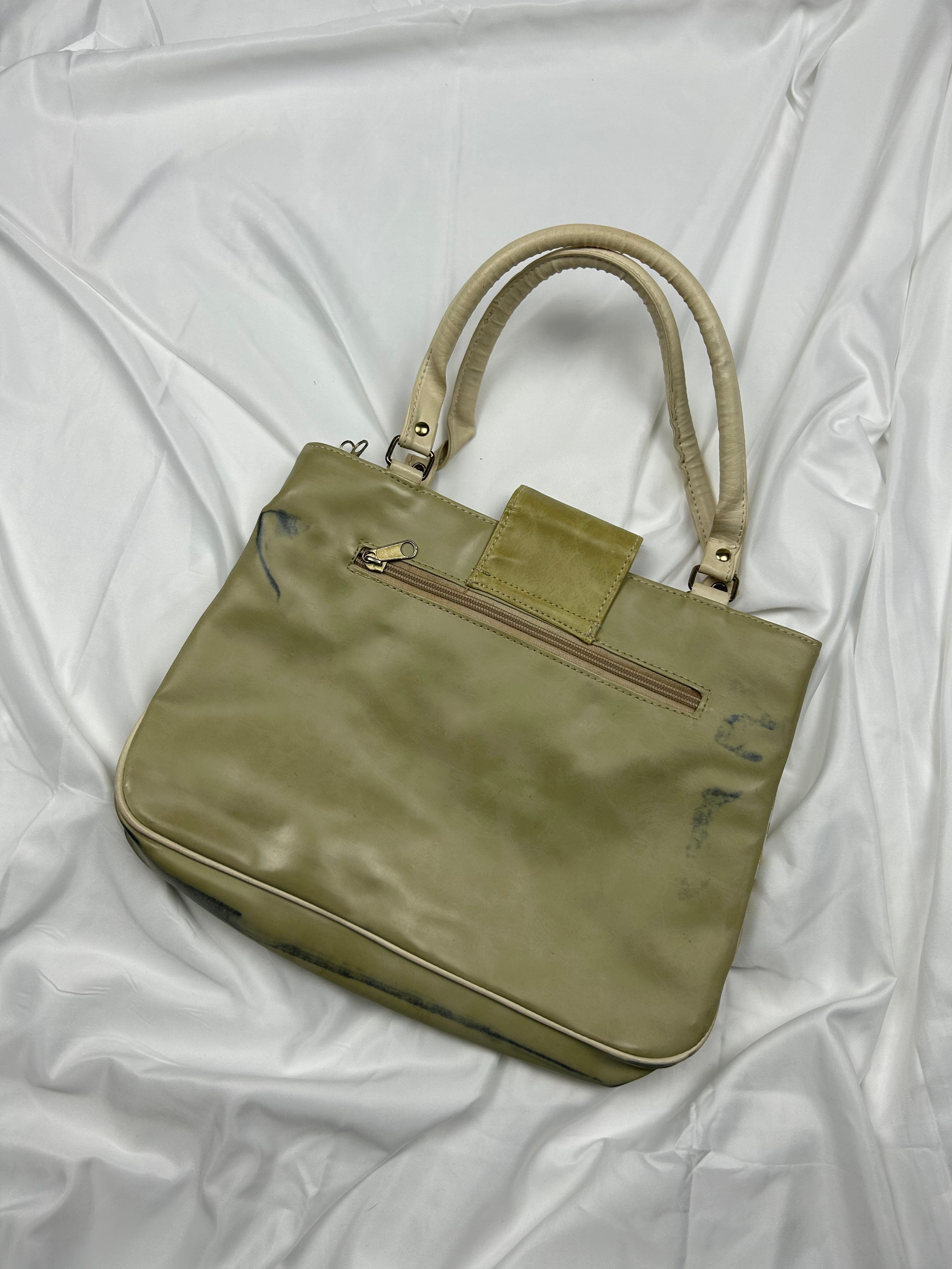 Cream buckle belt handbag (30x21cm)