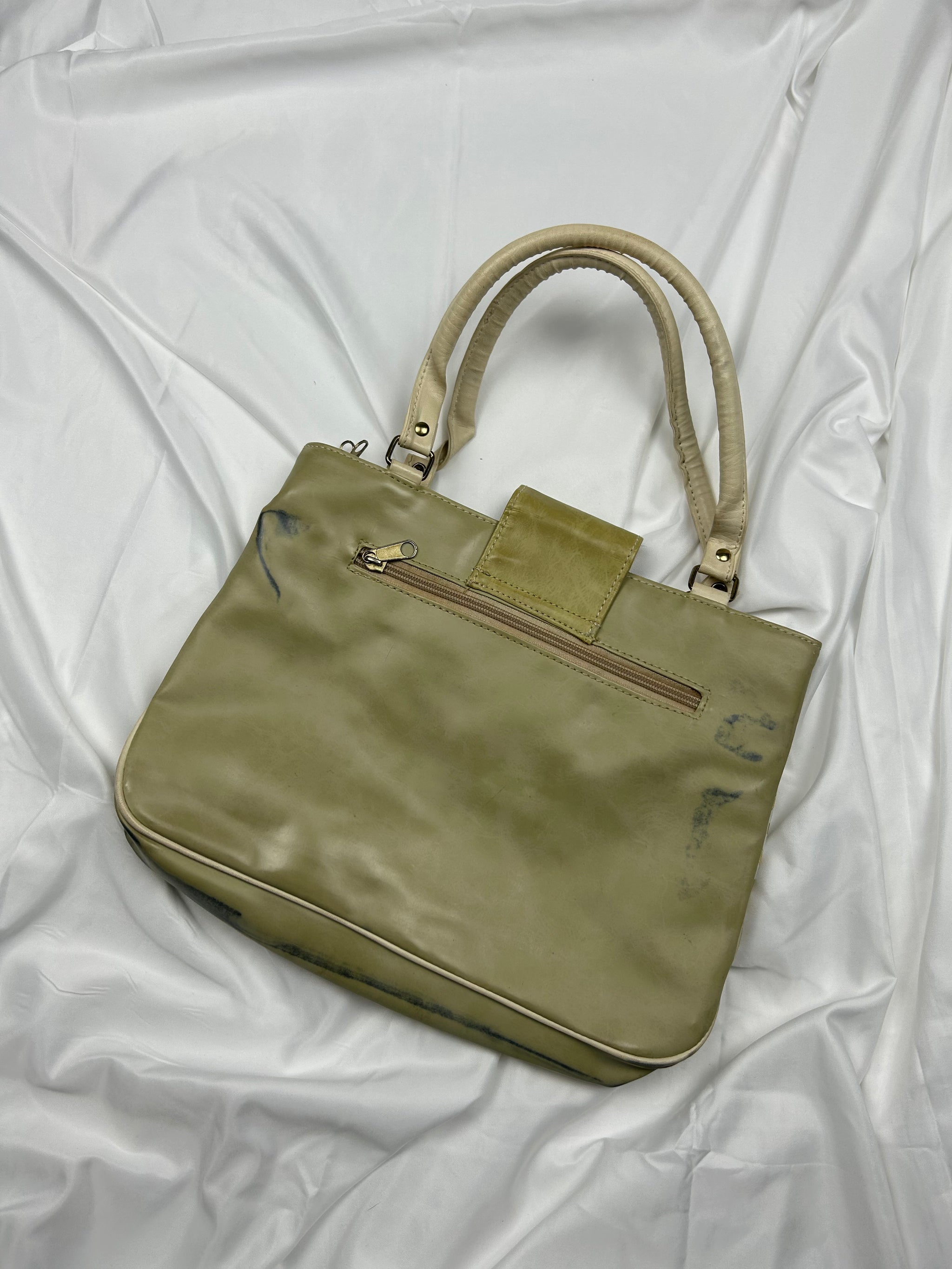 Cream buckle belt handbag (30x21cm)
