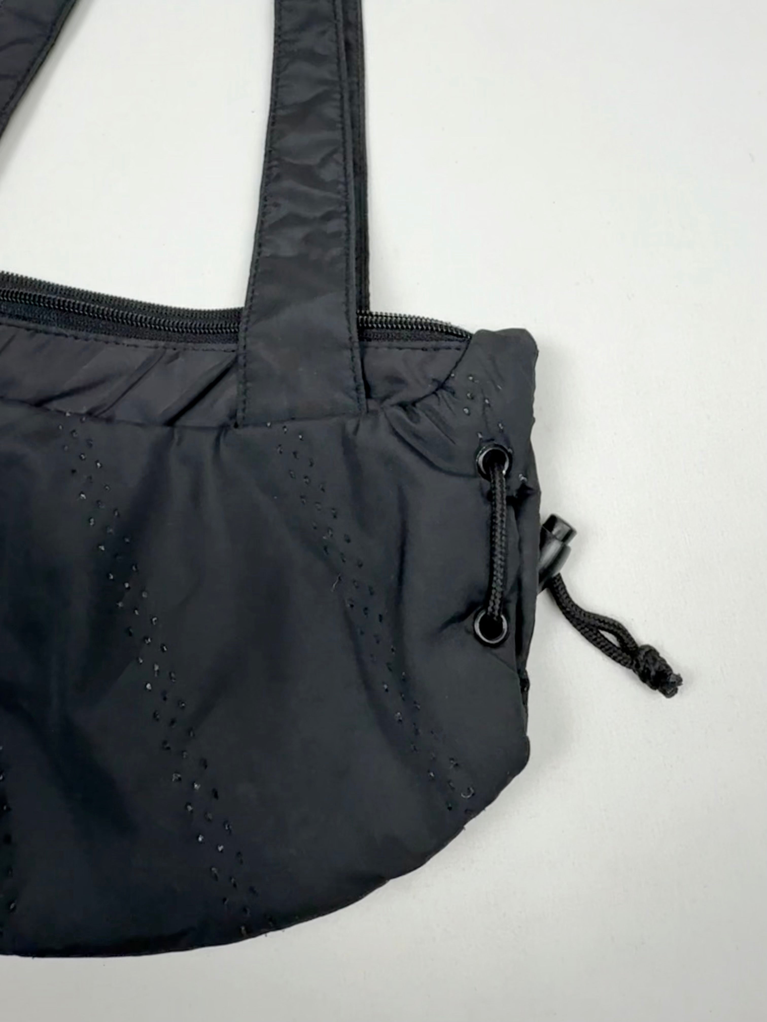 Black activewear logo shoulder bag (29x15cm)