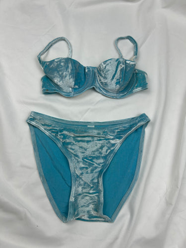 Blue velvet low rise bikini set (XS)