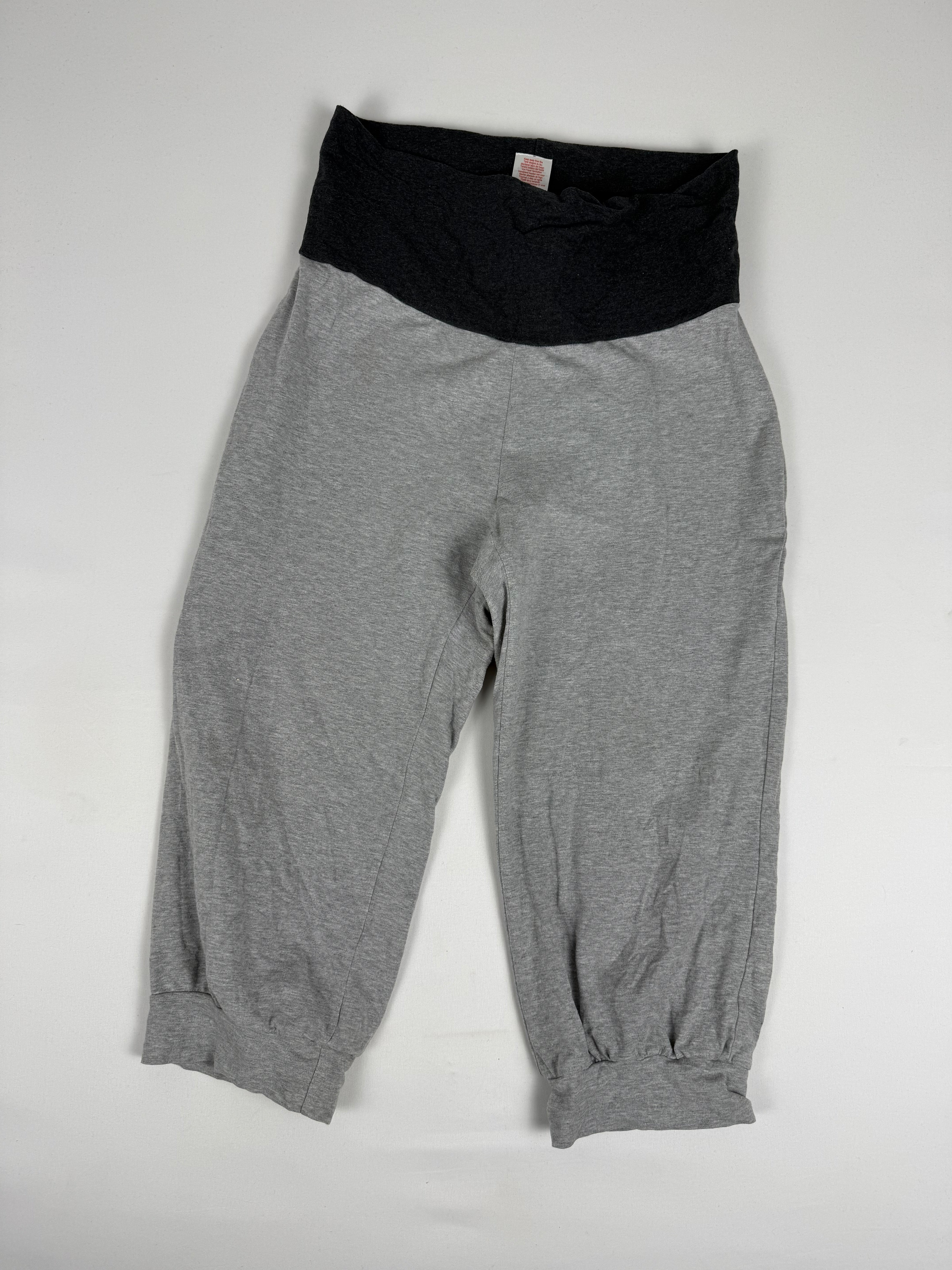 Grey cotton joggers capri pants (M)