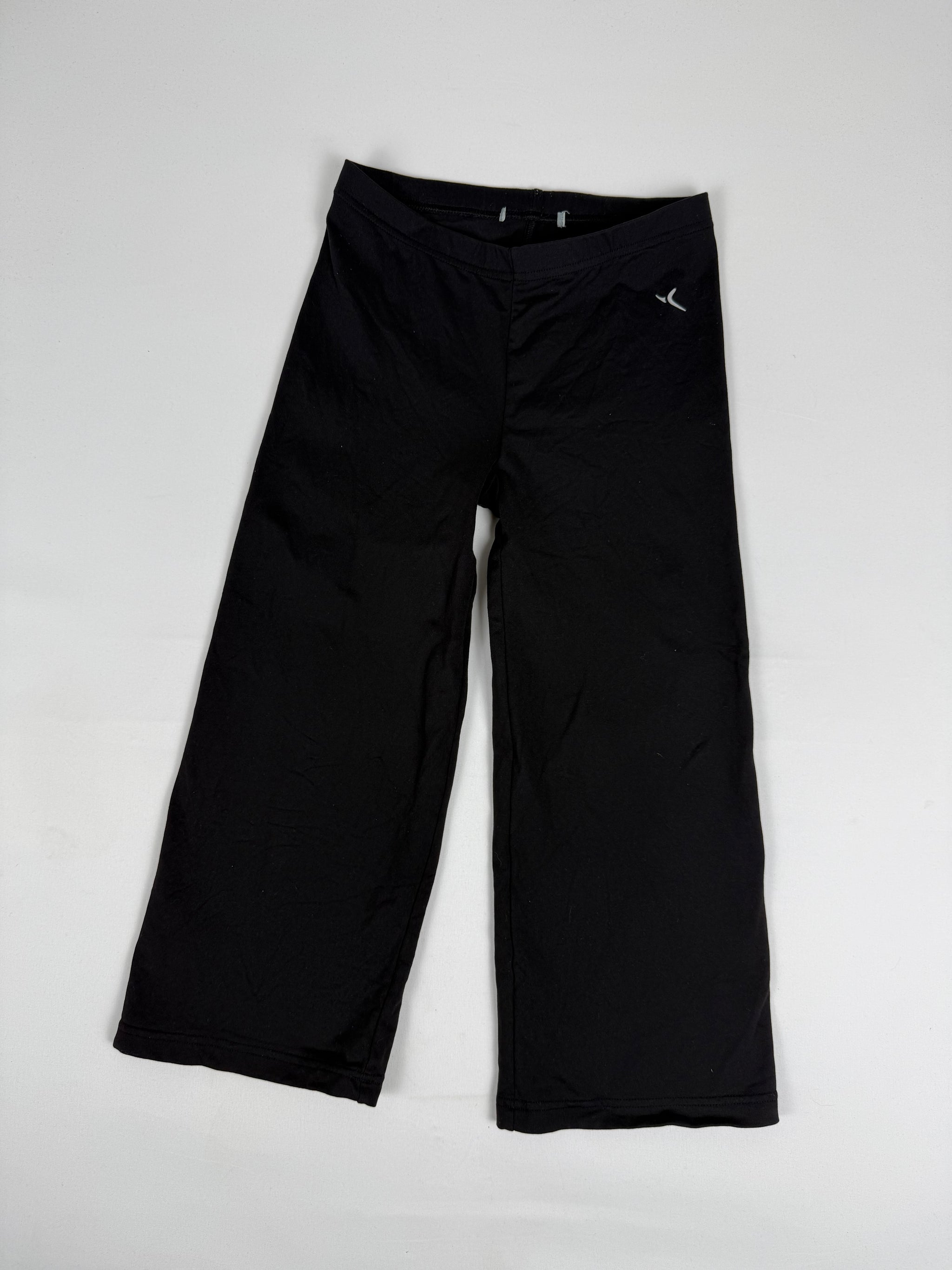 Black cotton activewear capri pants (XS)
