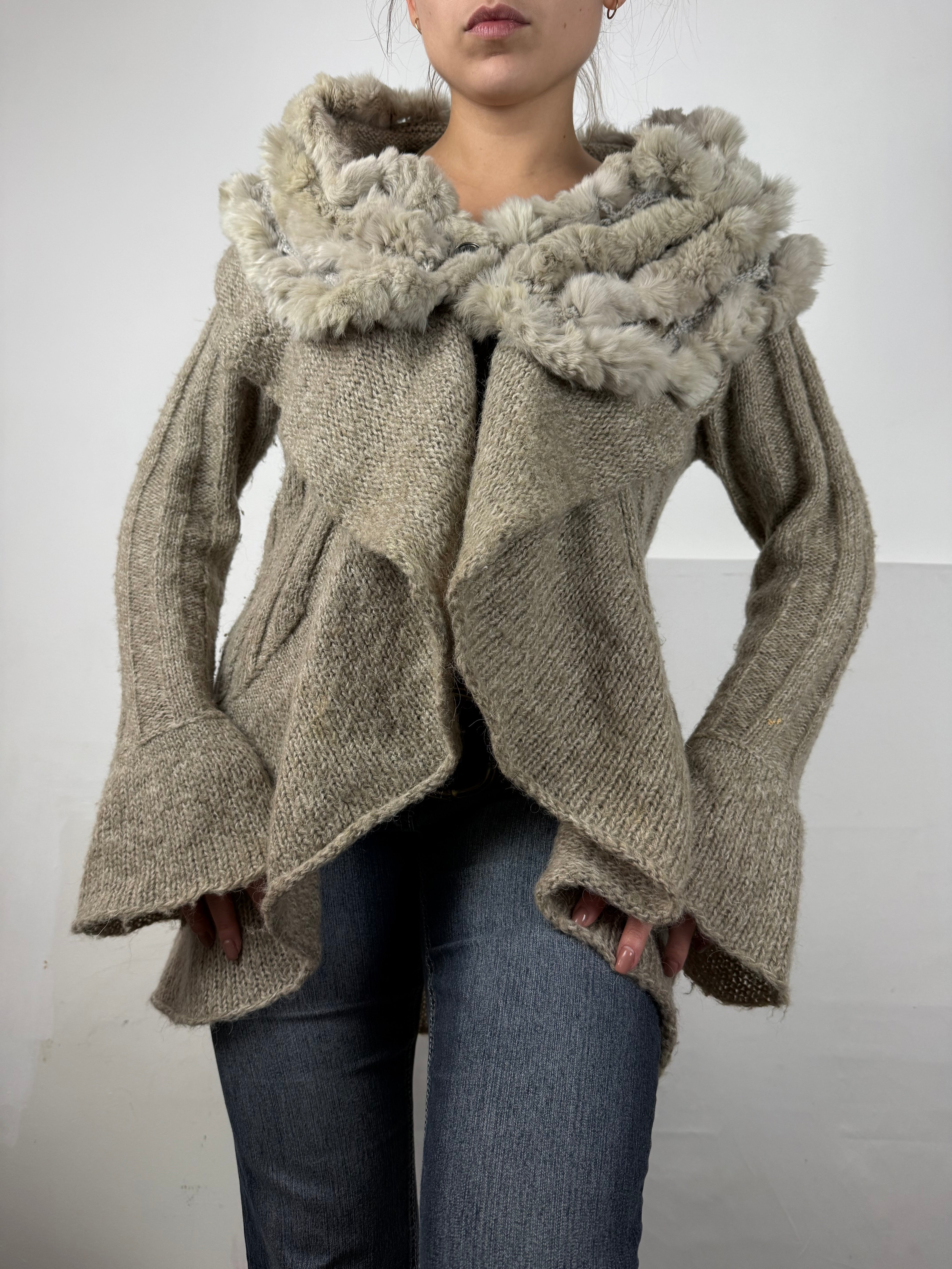 Beige fur neck cardigan jumper (L)
