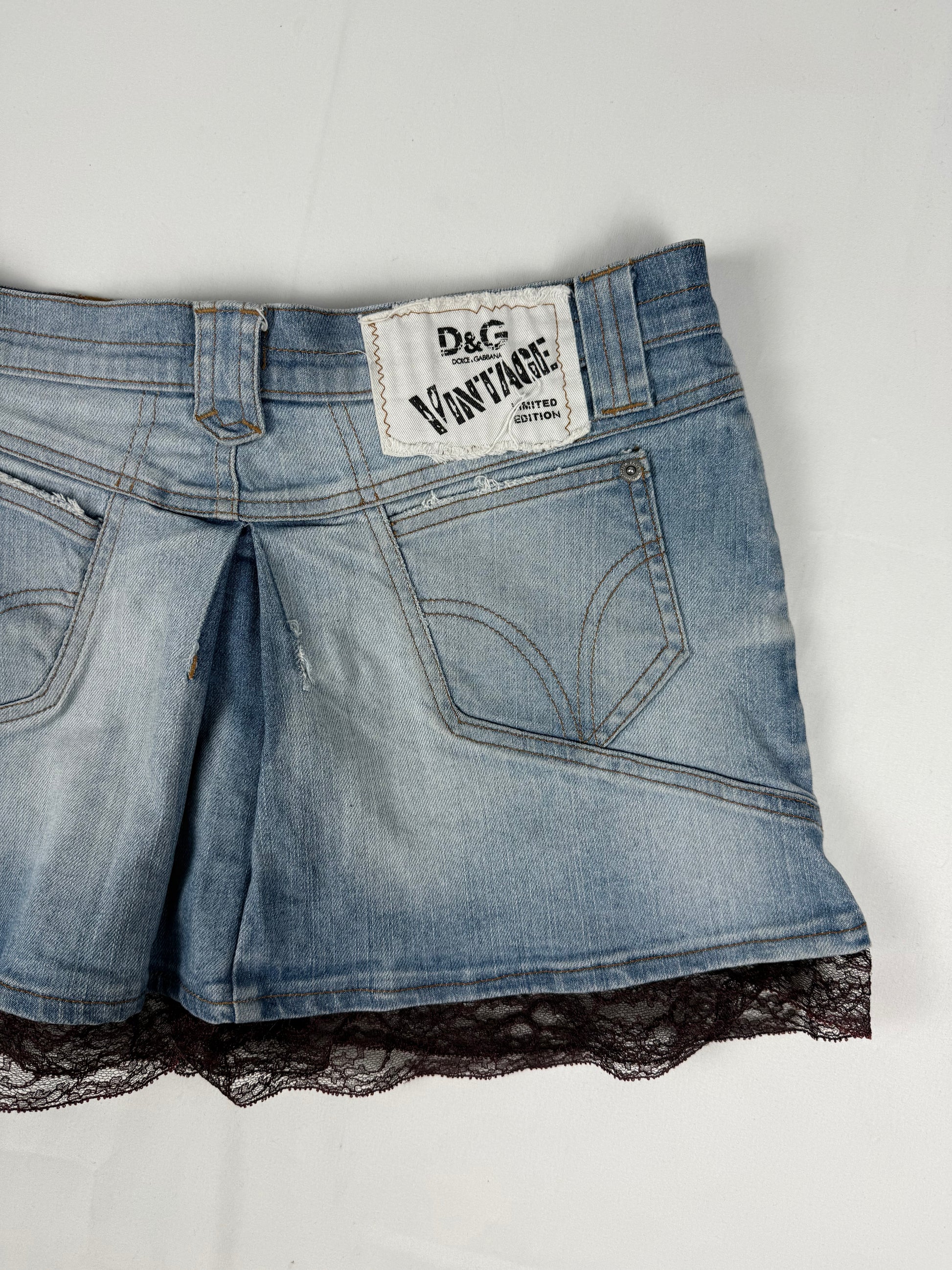 Blue denim & lace pleated mini skirt (S/M)