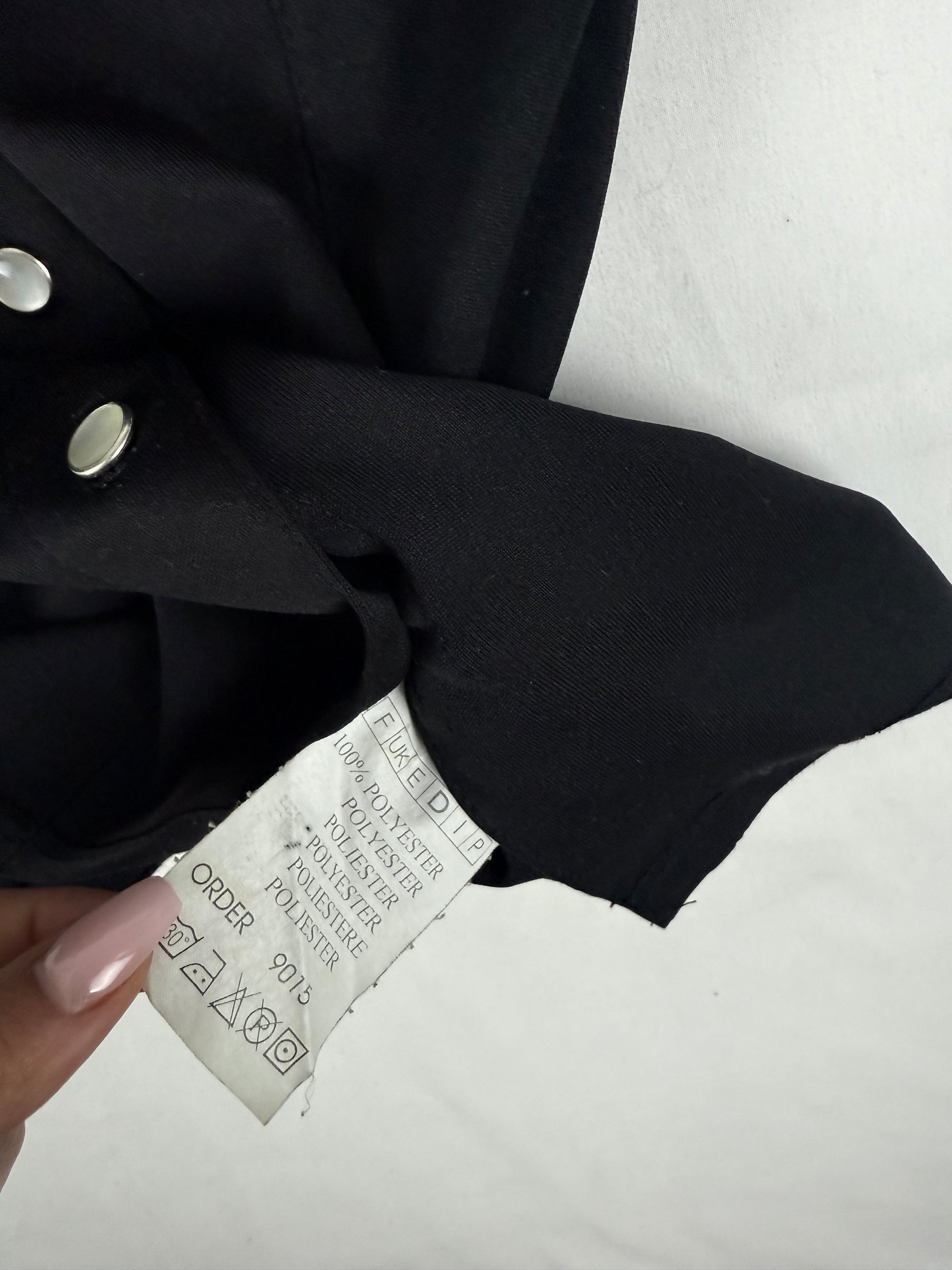 Black tight fit buttons up tee (S)