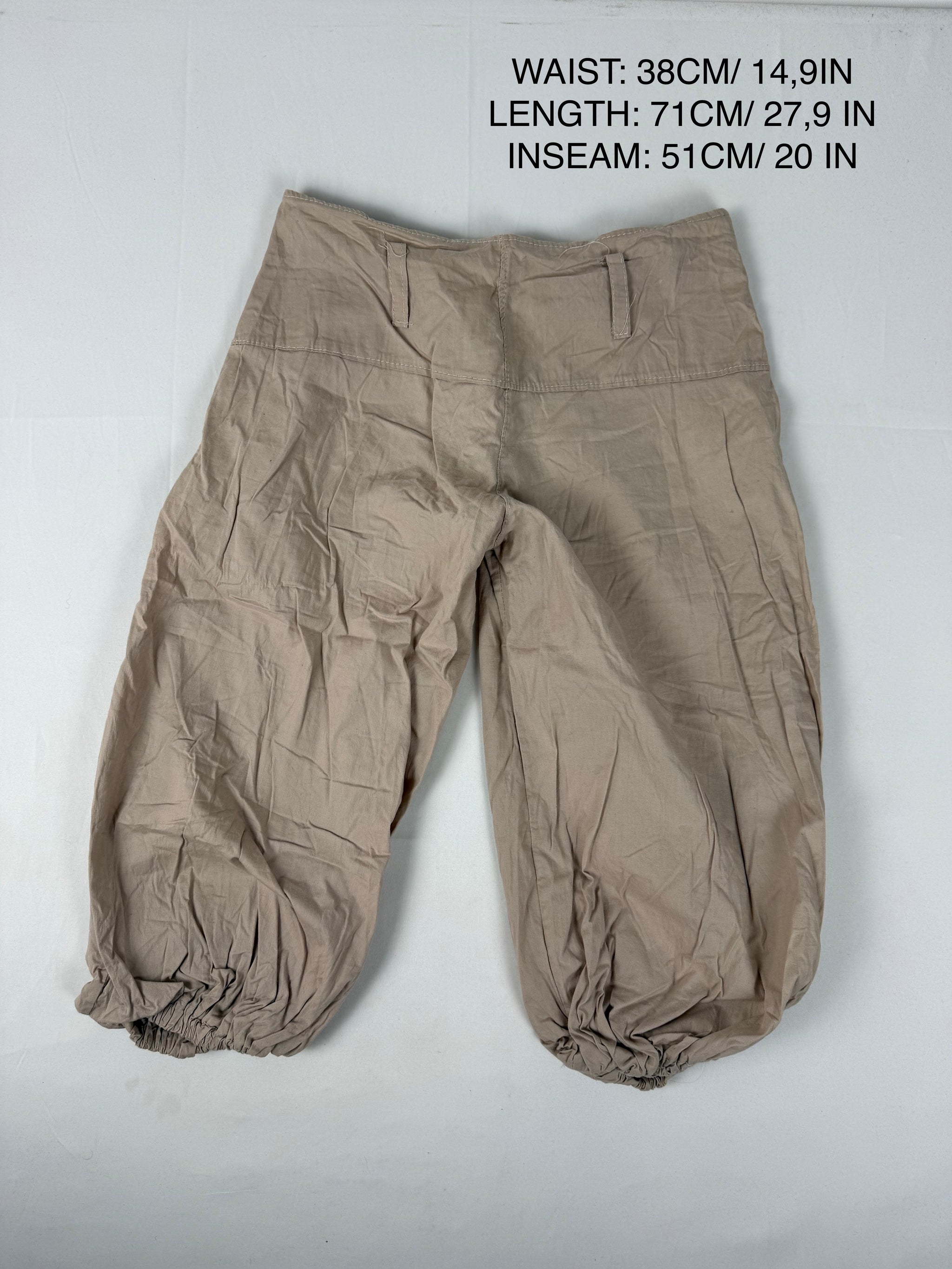 Beige cotton low rise capri pants (S/M)