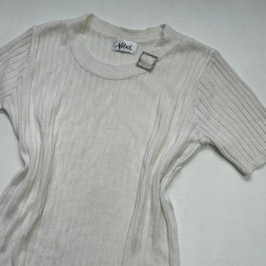 White stretchy buckle knitted tee (M/L)
