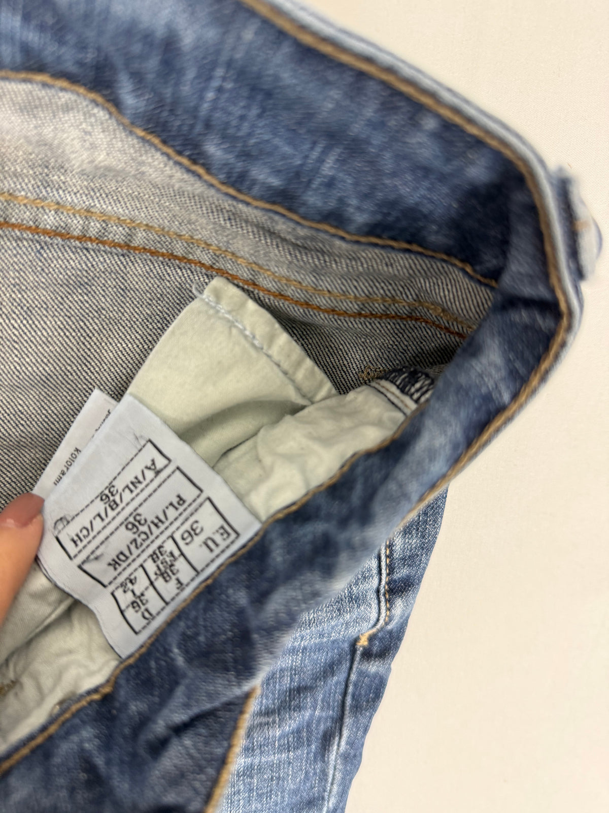 Blue denim low rise skinny pants (S)
