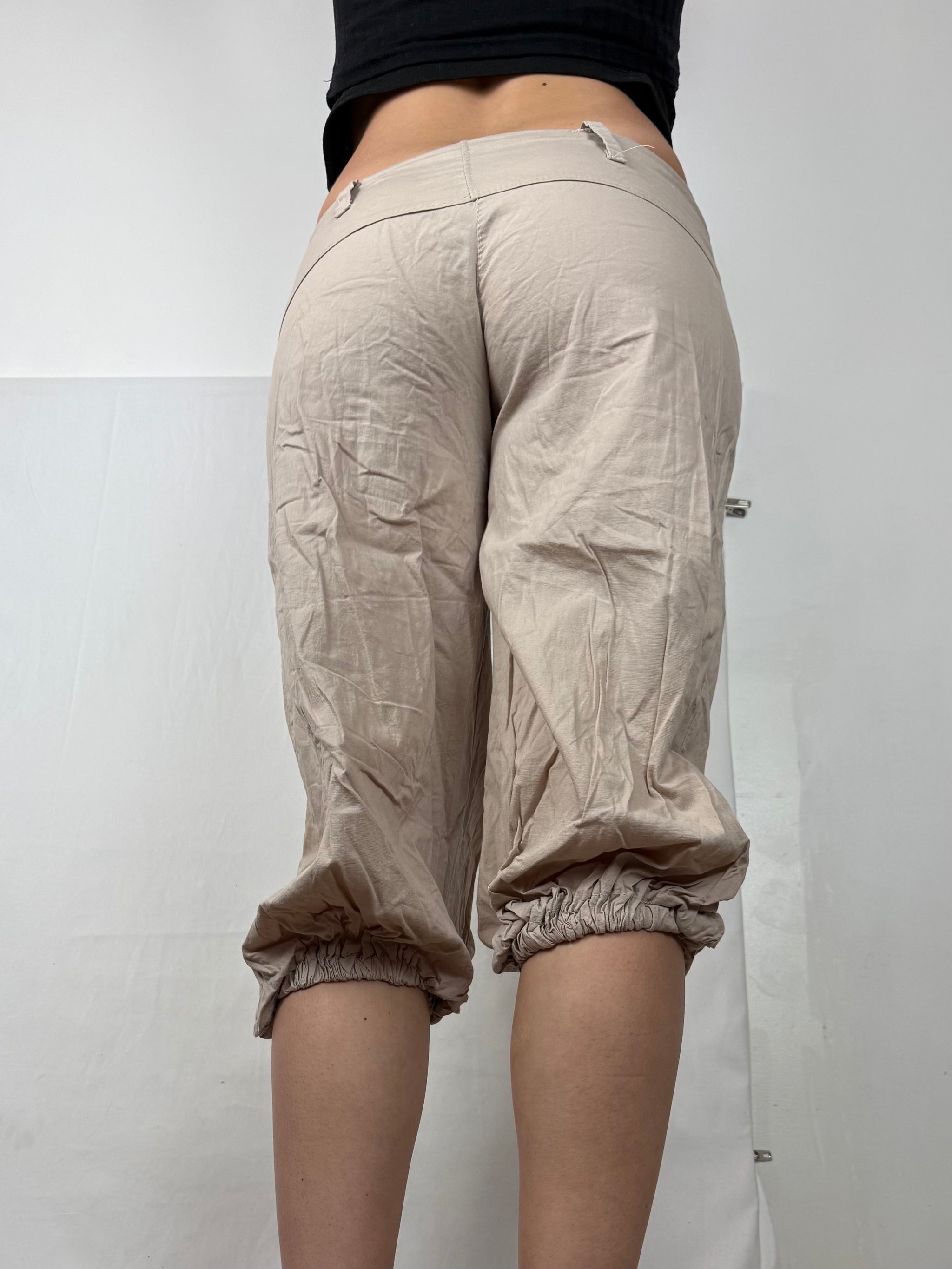 Beige cotton low rise capri pants (S/M)