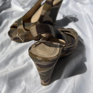 Khaki camo wedge heels (37)