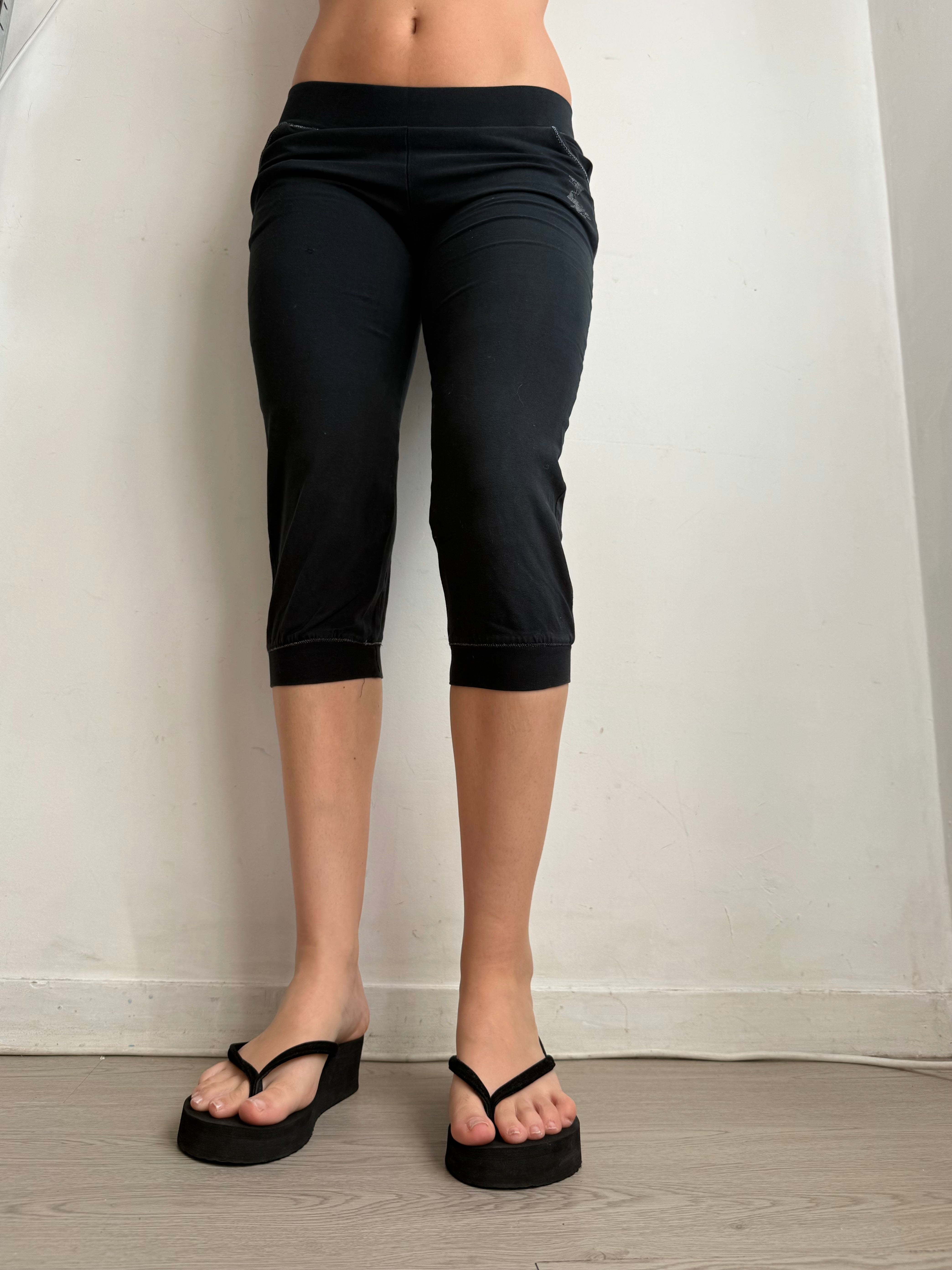 Black cotton joggers capri pants (XS)