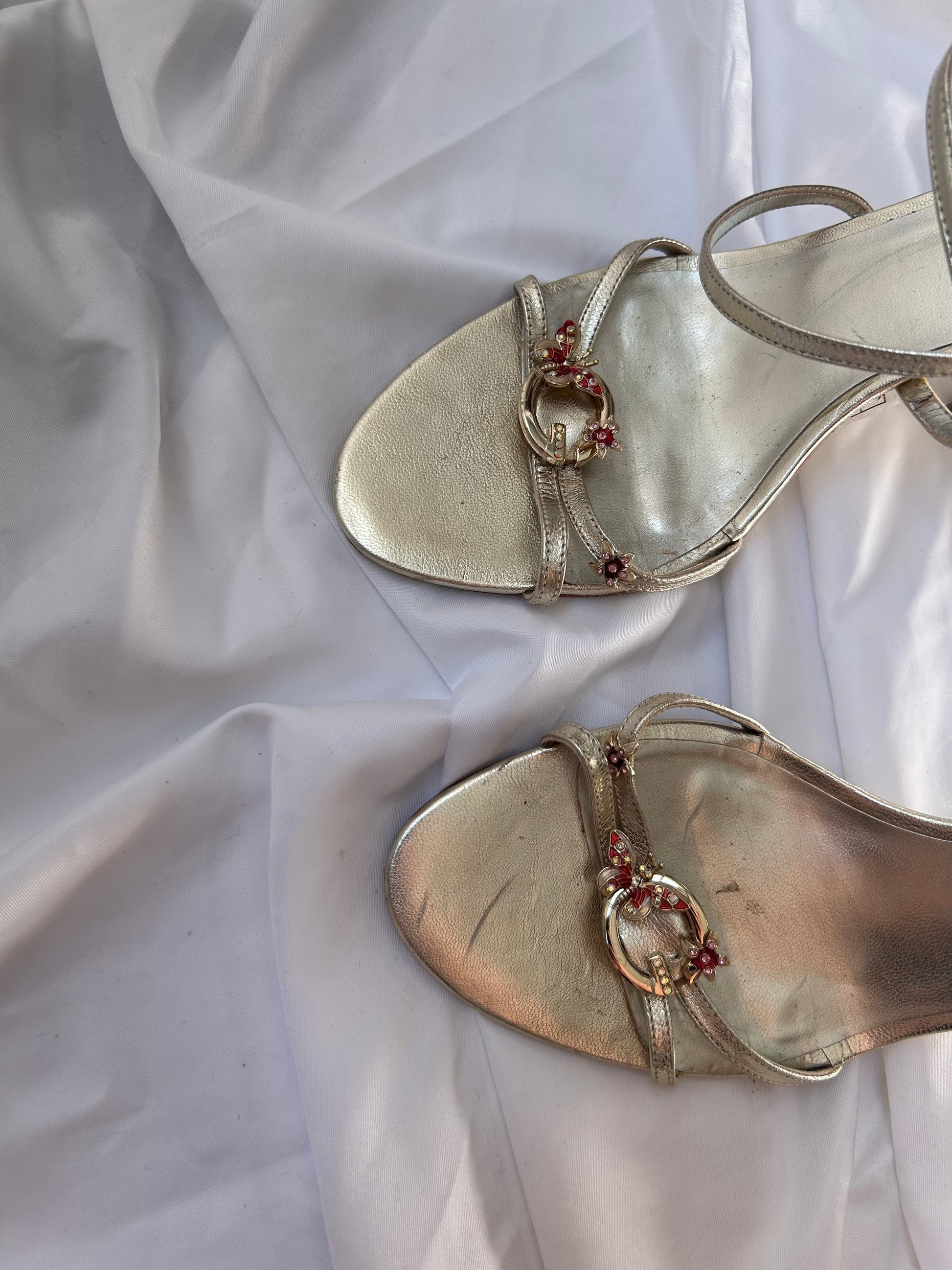 Gold butterfly charms leather heels (38)