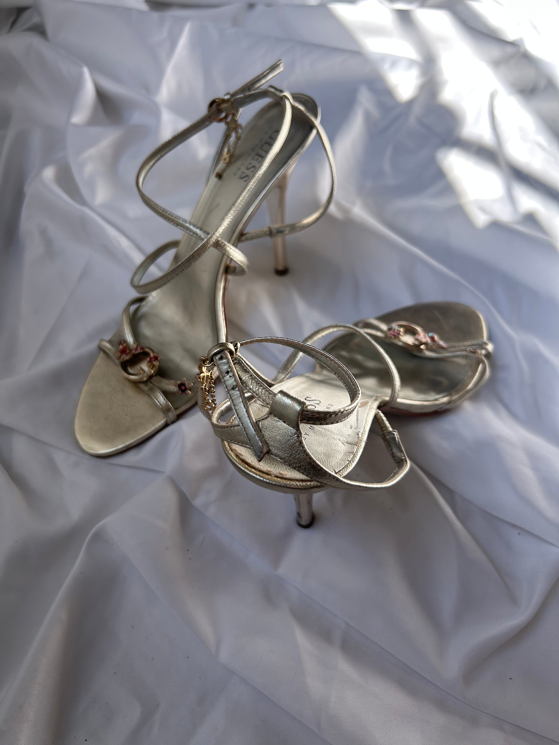 Gold butterfly charms leather heels (38)