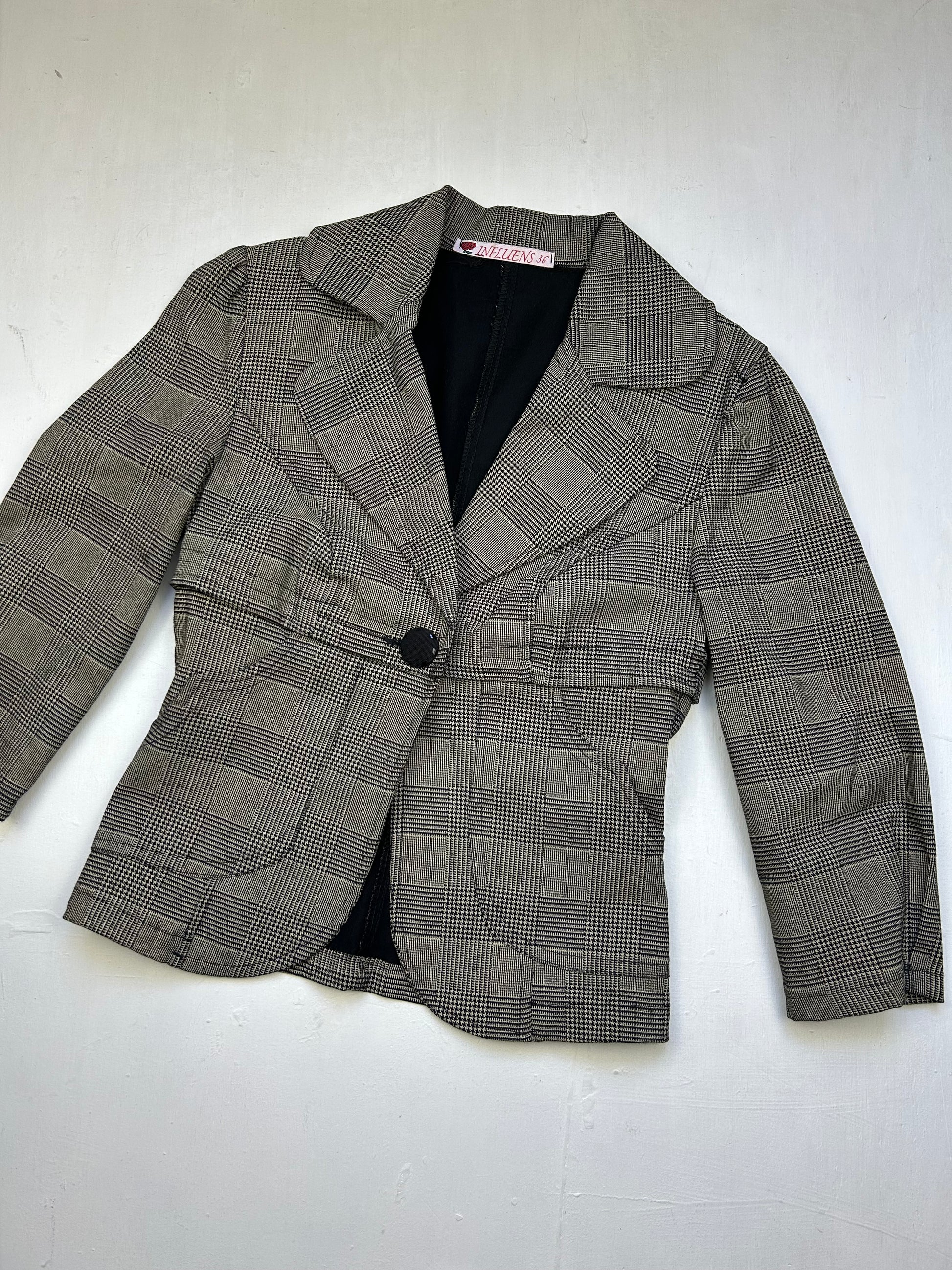 Beige office blazer + low rise capri pants set (XS)
