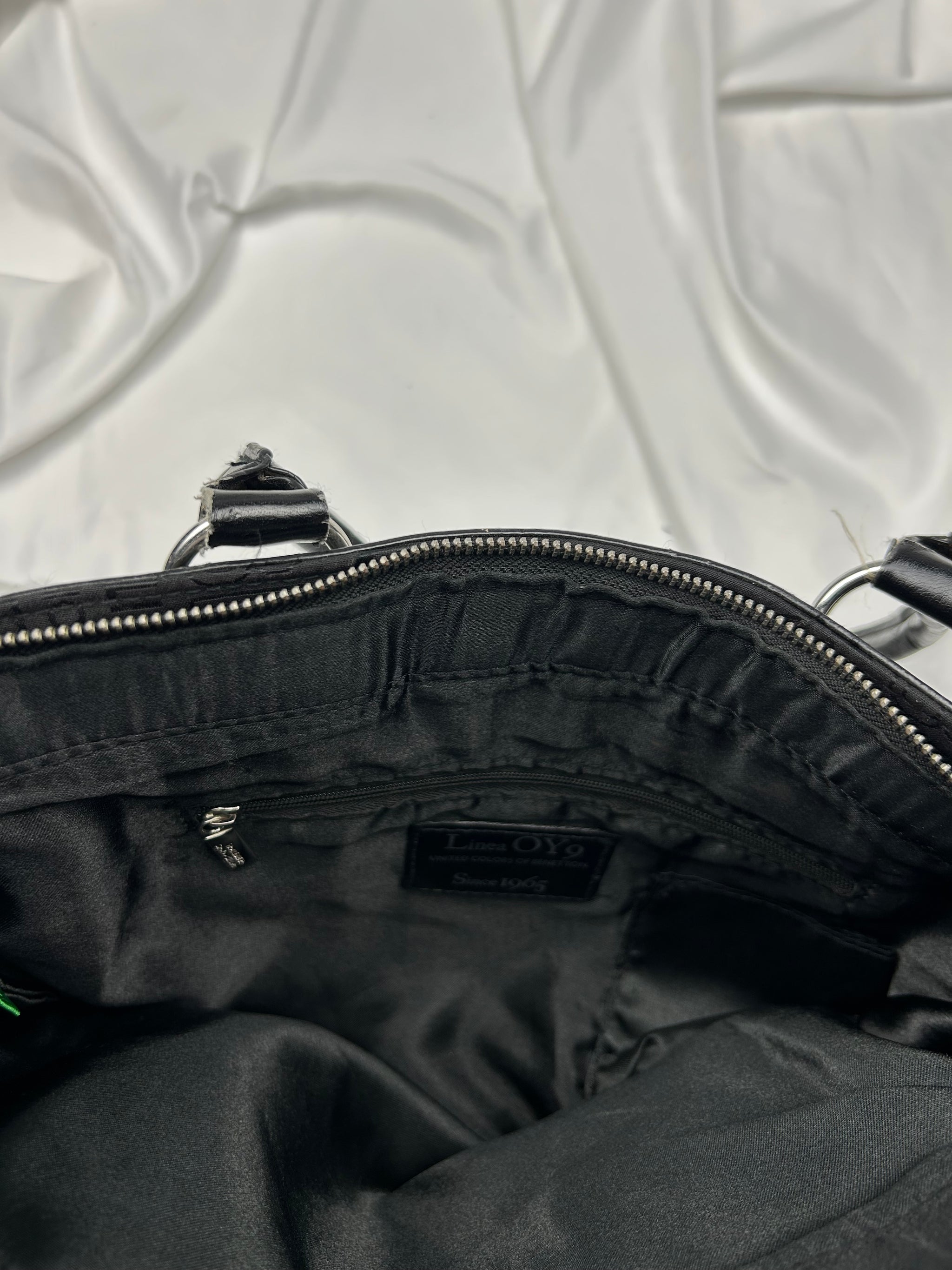 Black monogram shoulder bag (34x29cm)