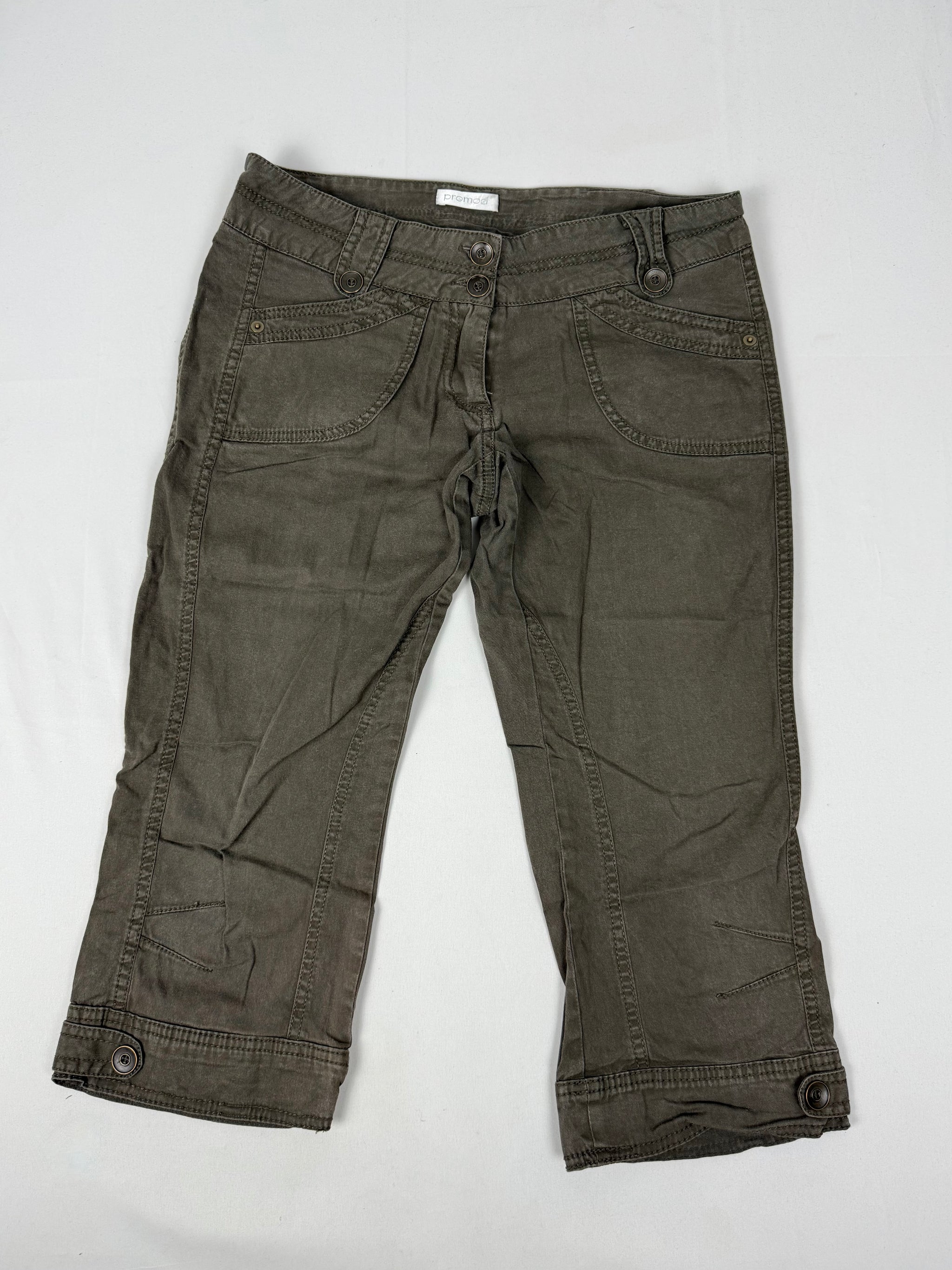 Khaki low rise capri pants (S/M)