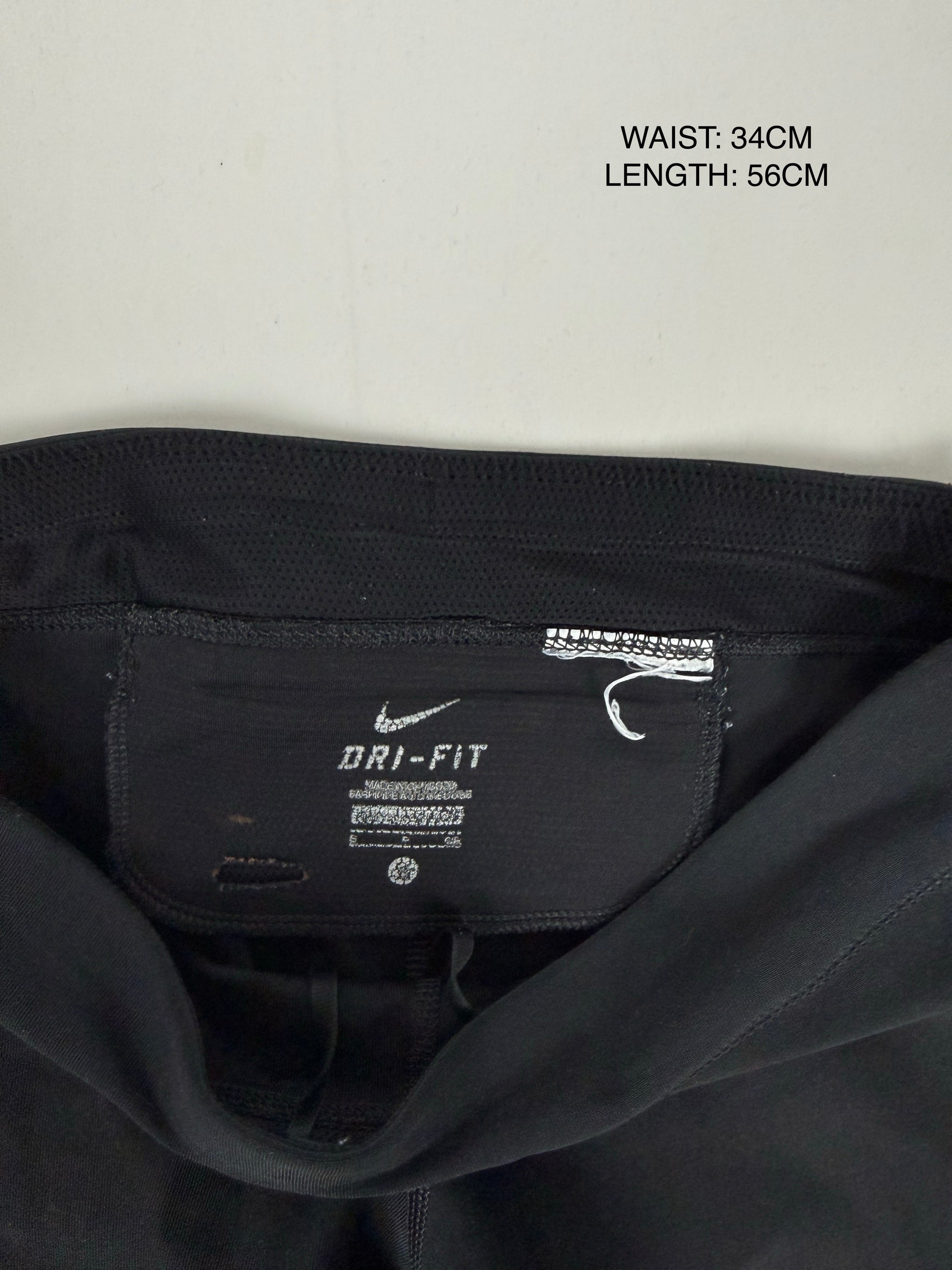 Black low waist activewear capri pants (XS/S)