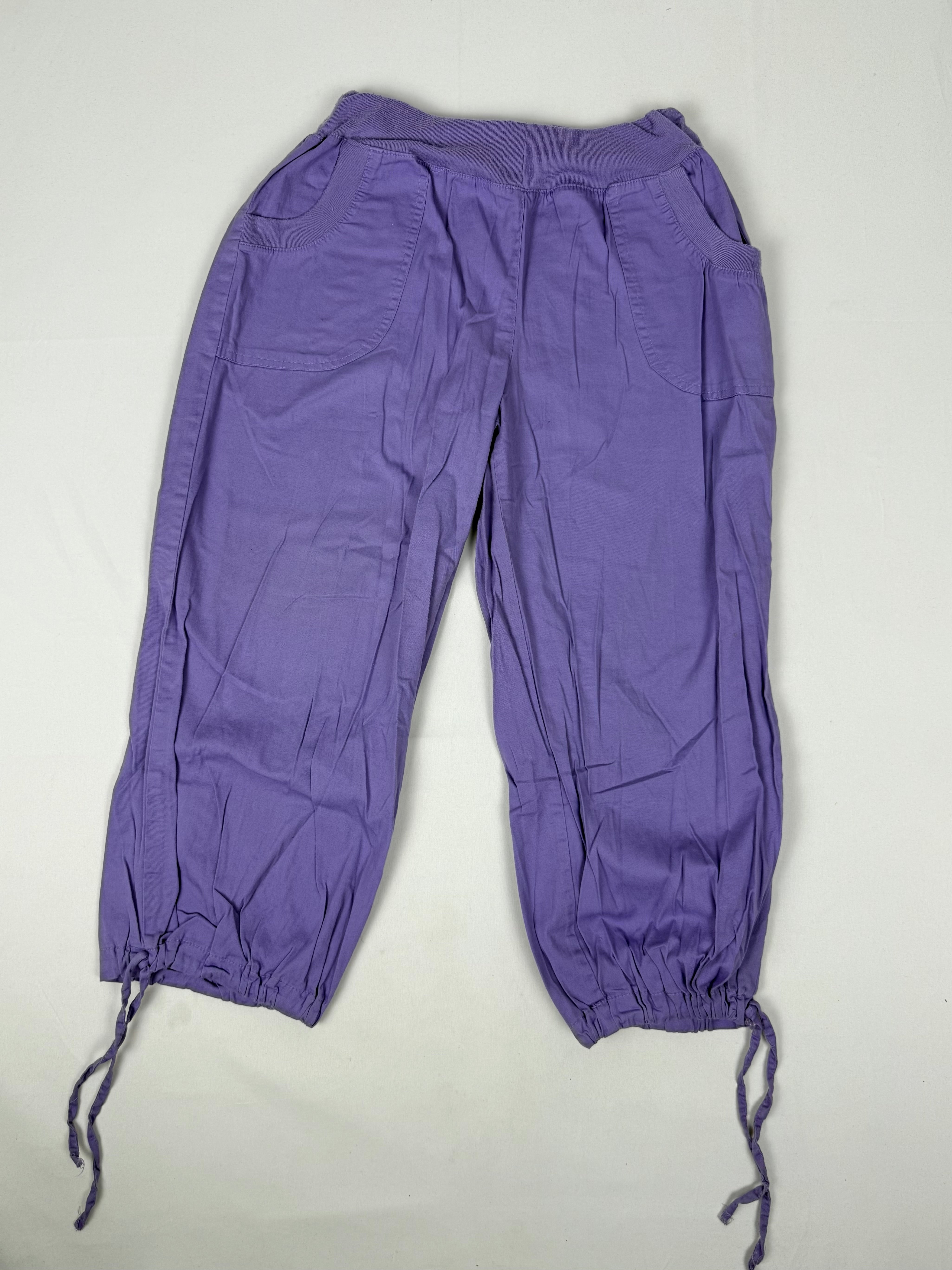 Purple low rise capri pants (M/L)