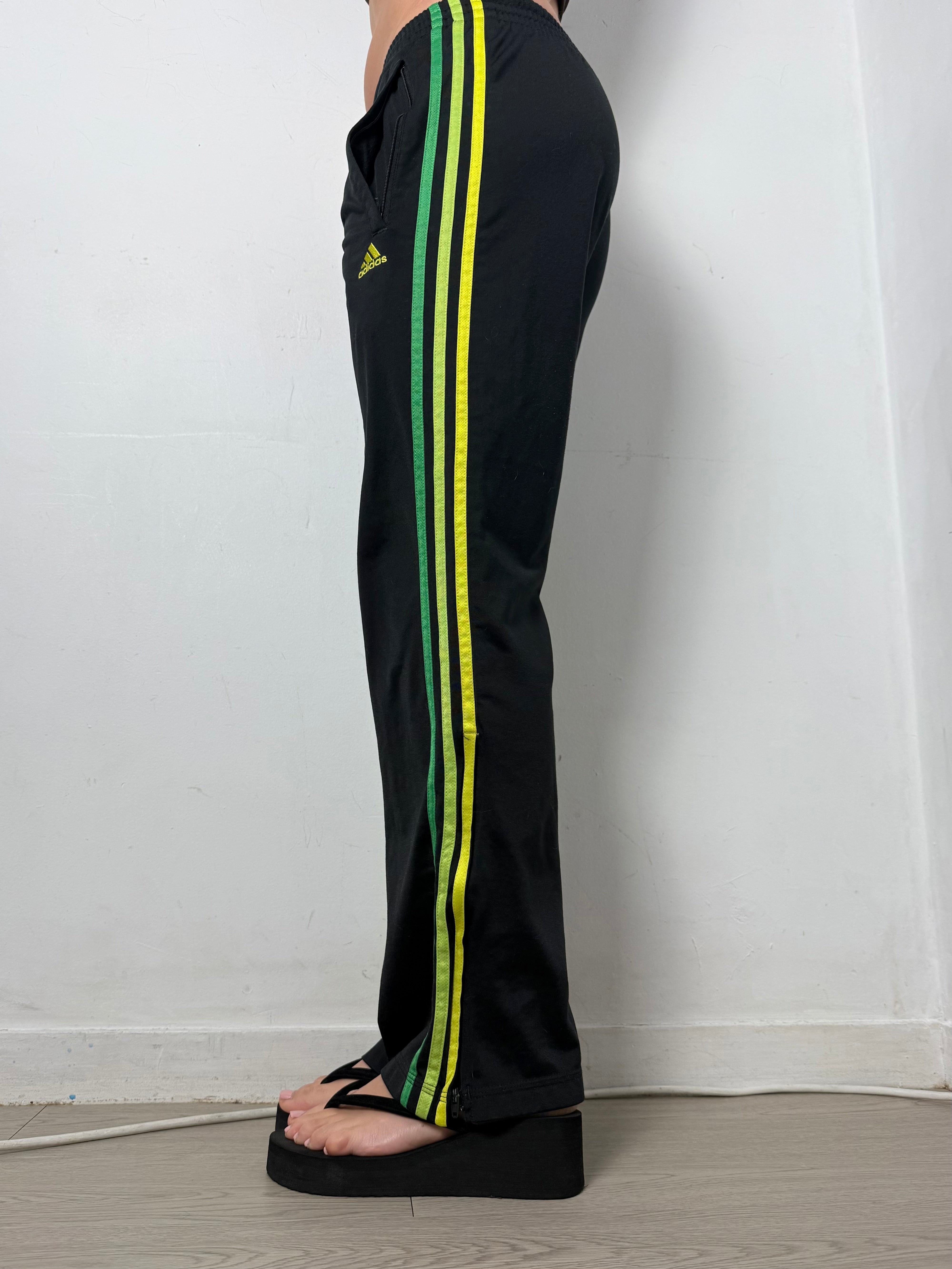Black & yellow activewear pants (XS)