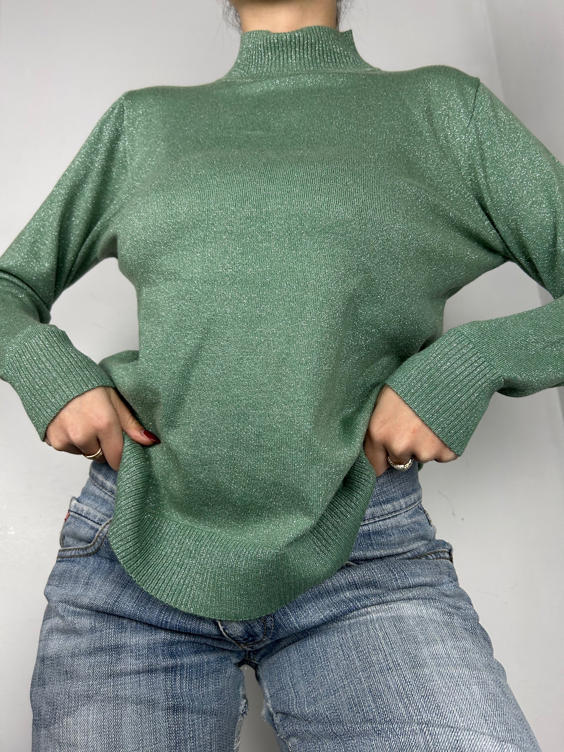 Green shinning high neck jumper (S/M)