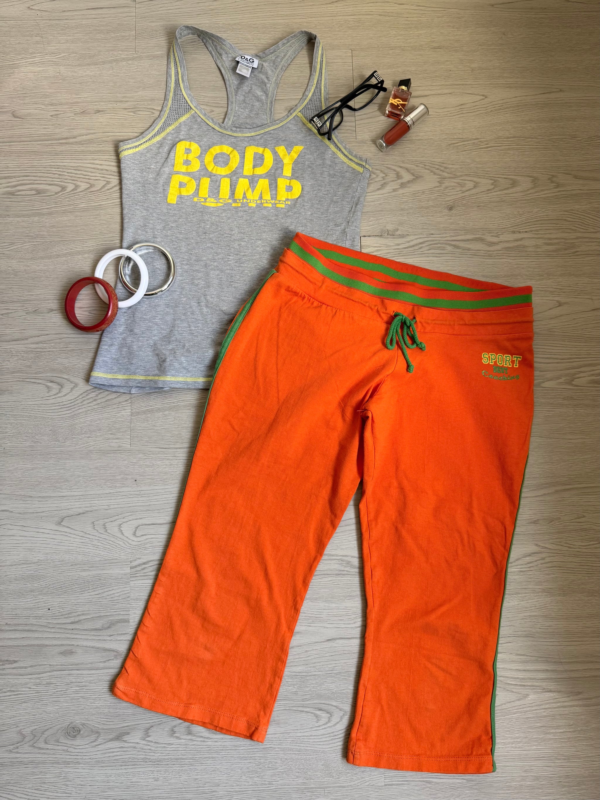 Orange activewear capri pants (M)