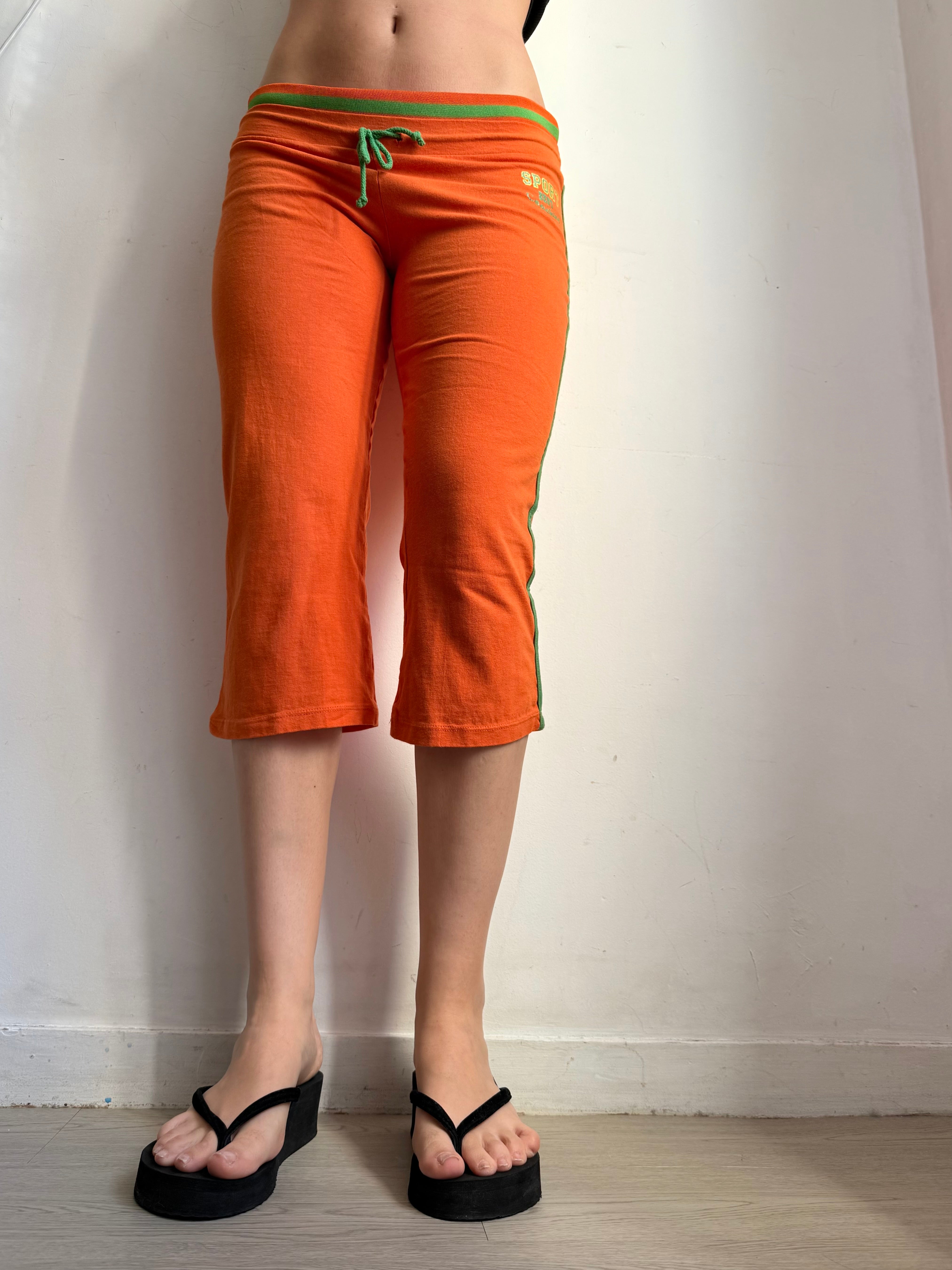 Orange activewear capri pants (M)