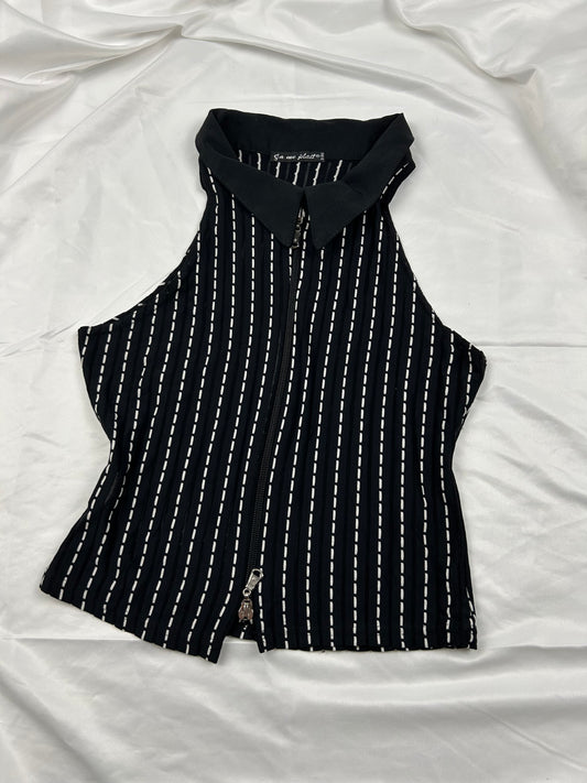 Black zip up tank top (S/M)