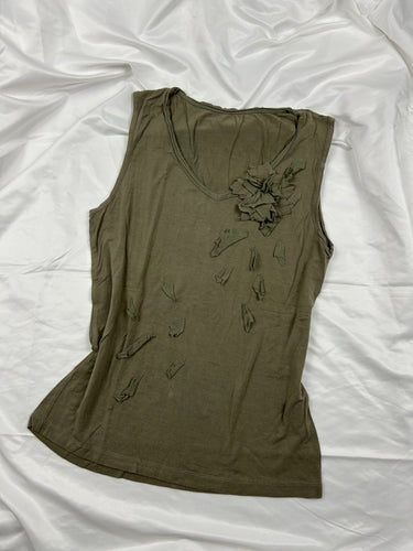 Khaki flower appliqué super stretchy tank top (XL)