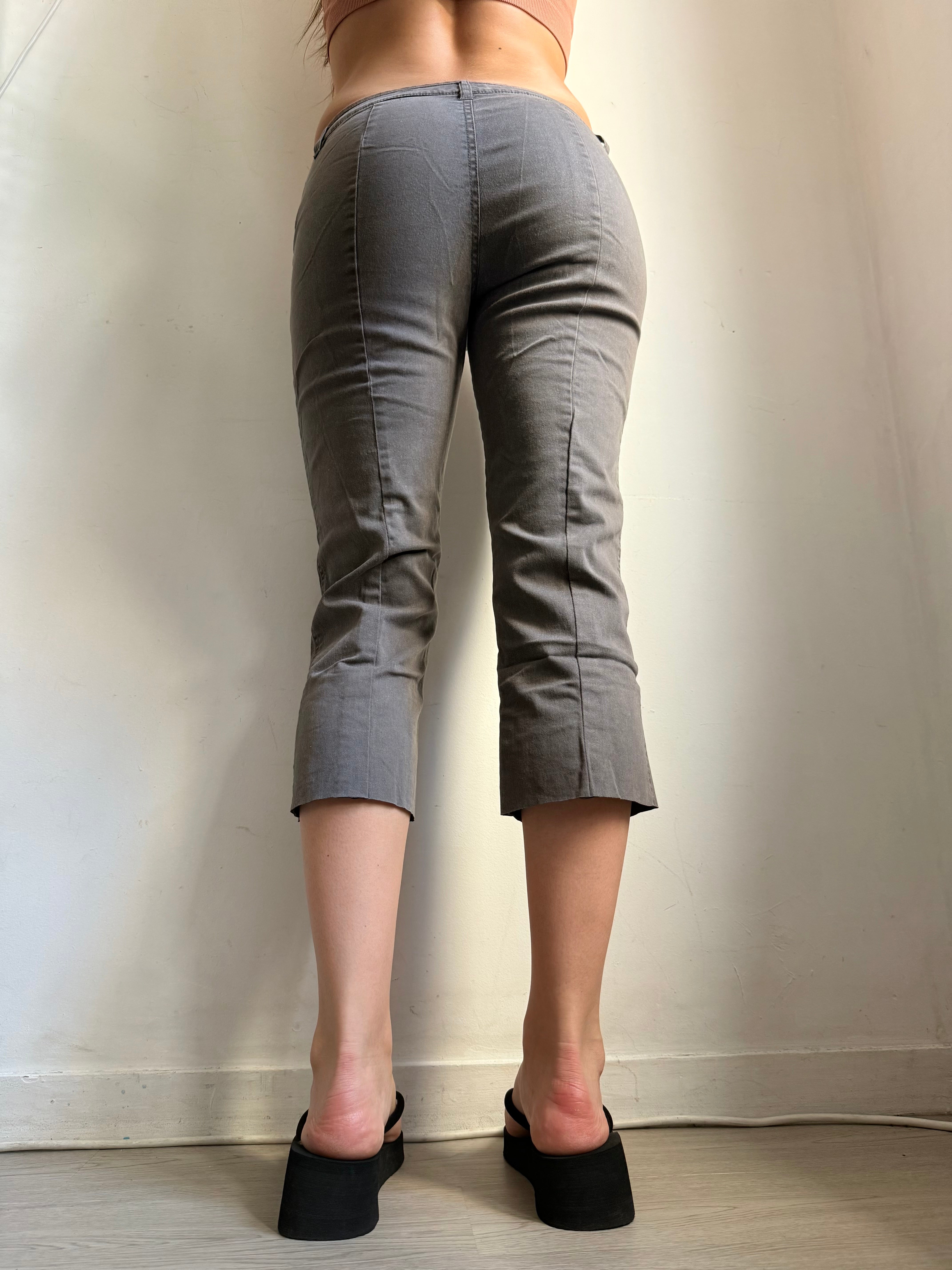 Khaki utility low rise capri pants (S)