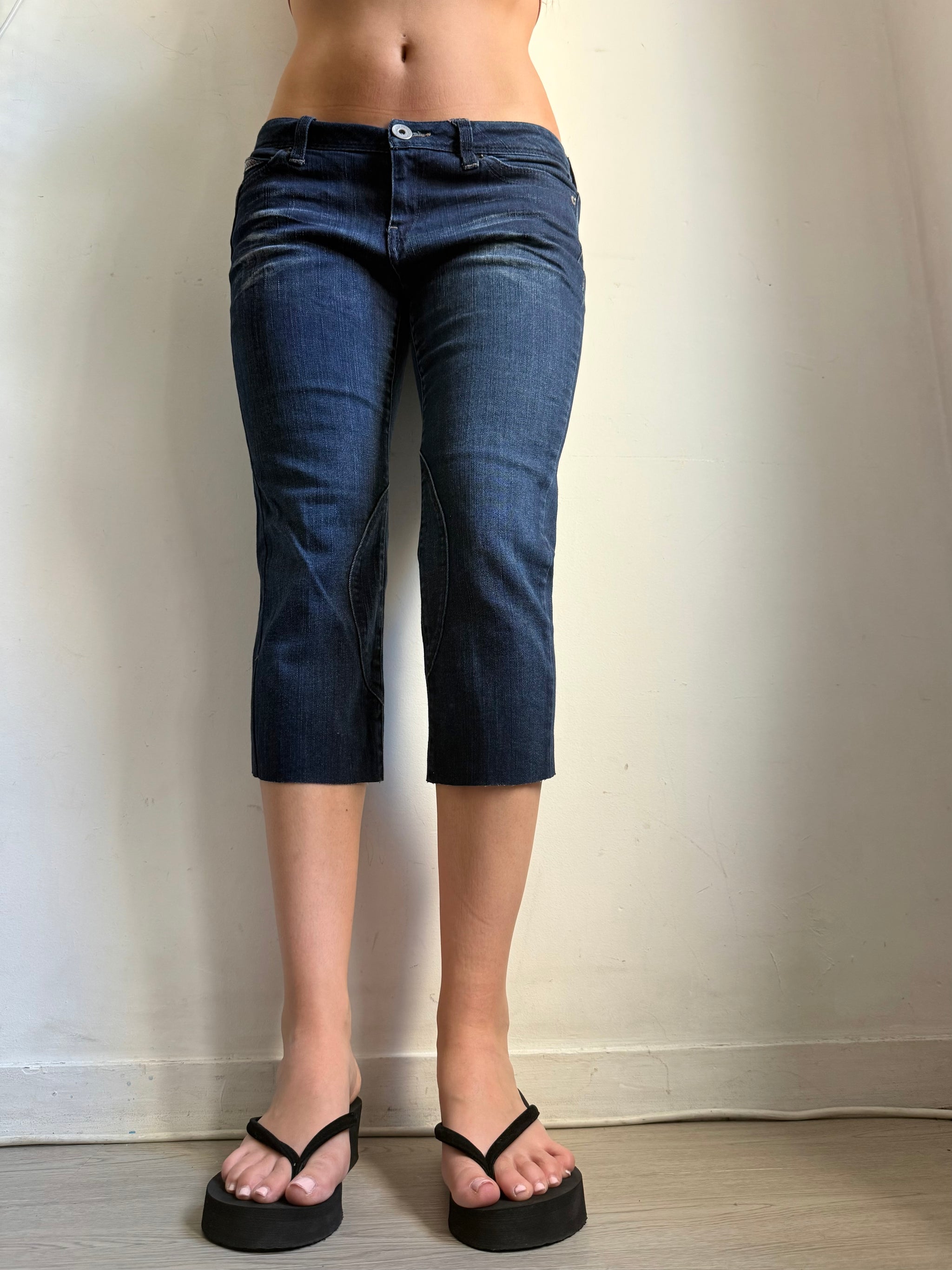 Navy low waist capri pants (L)