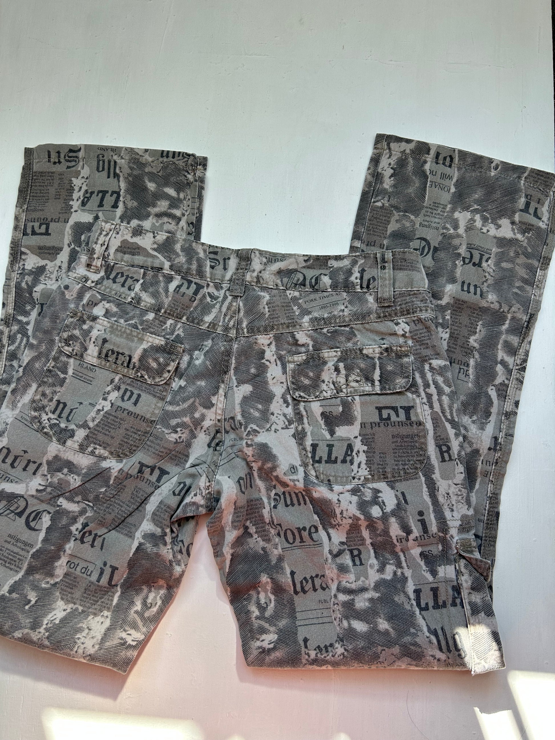 Khaki cargo low rise pants (S)